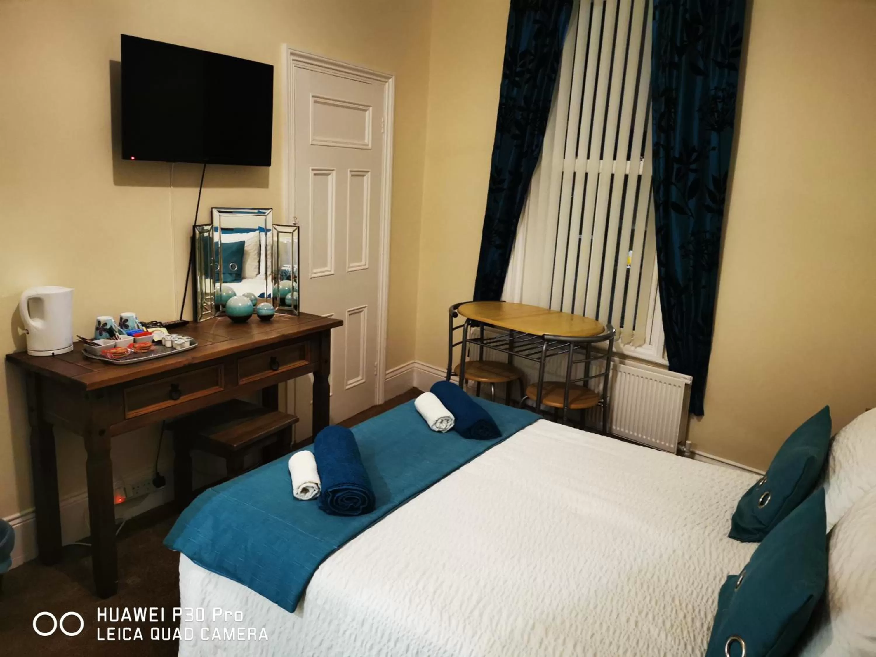 Bed in oddfellowsbandb