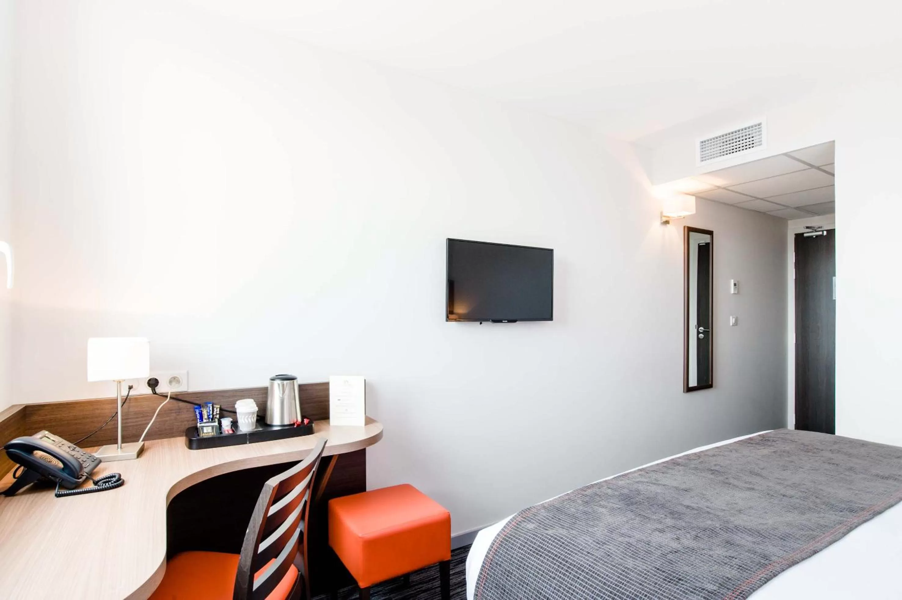 Photo of the whole room, Bed in Dios Hotel