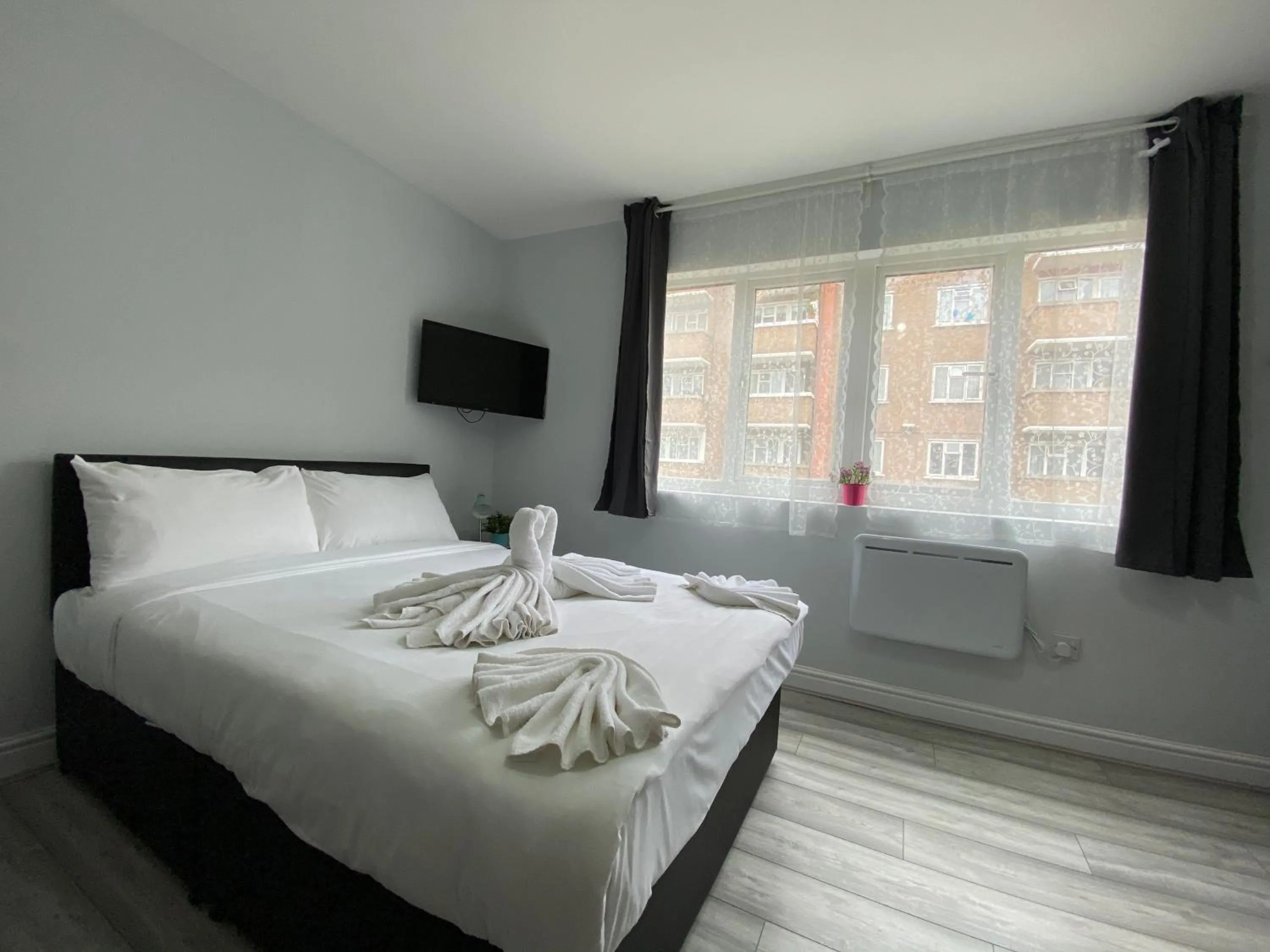 Other, Bed in Comfortable - Cosy - Budget Studios in City Center