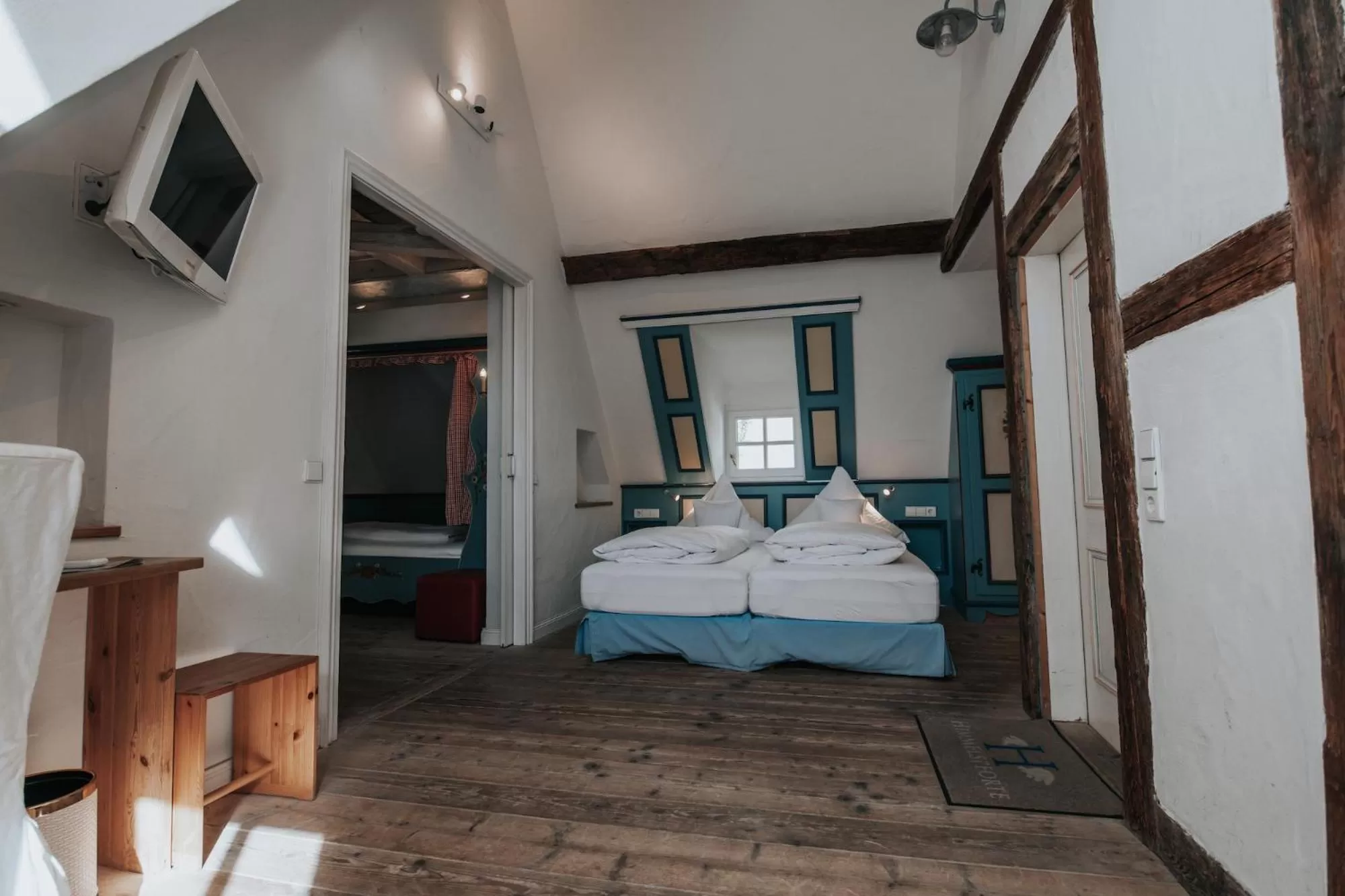 Photo of the whole room, Bed in Boutique Hotel am Rathaus - Reblaus