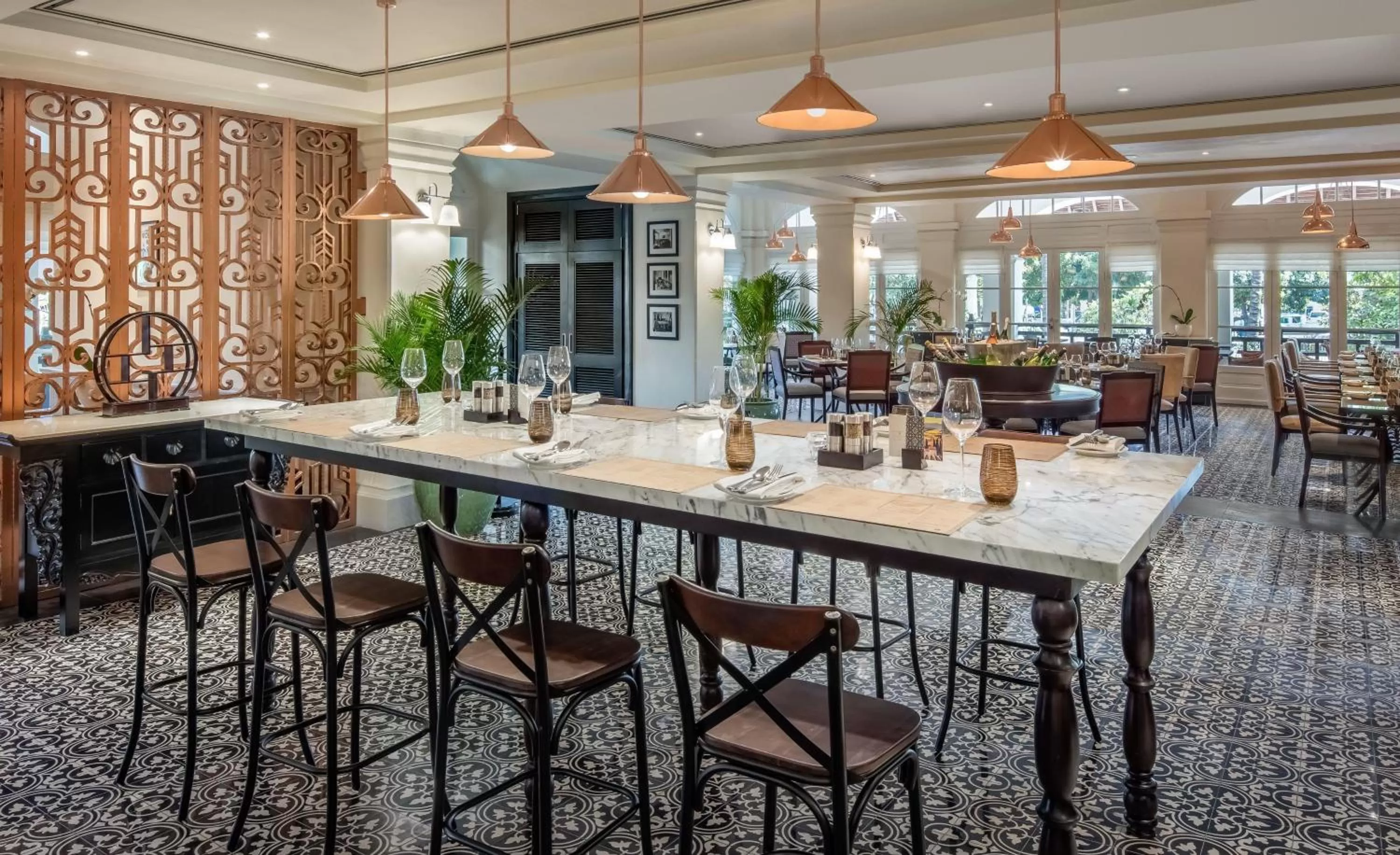 Restaurant/places to eat in Raffles Hotel Le Royal