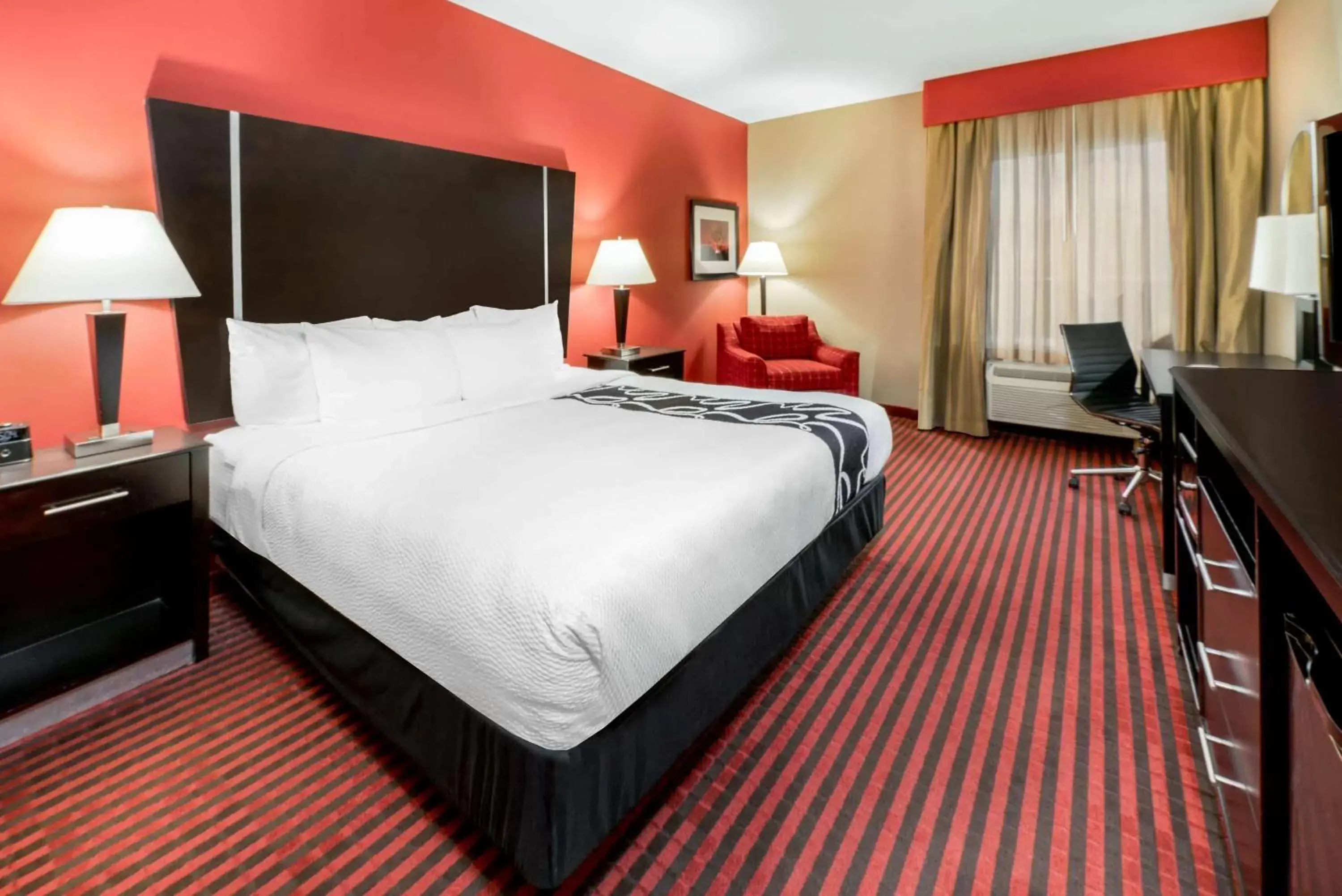 Deluxe King Room in La Quinta by Wyndham Boutte Deluxe King Room in La Quinta by Wyndham Boutte