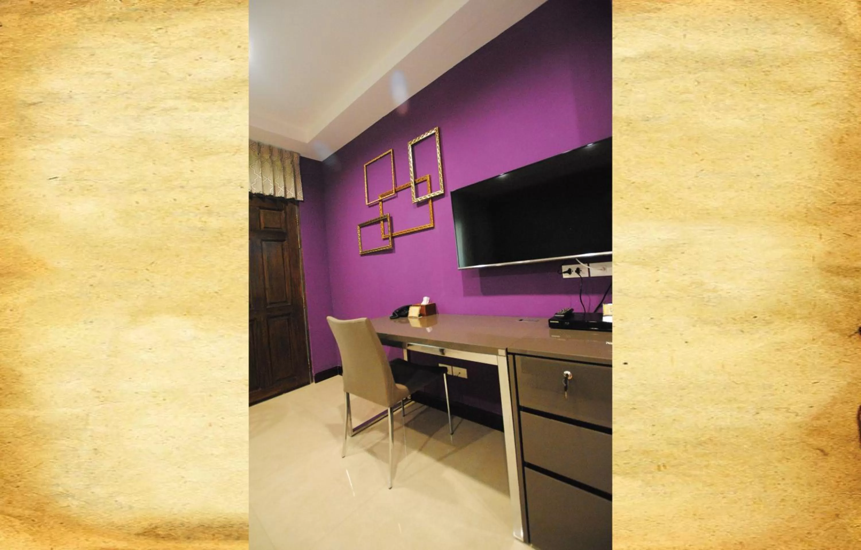 TV and multimedia, TV/Entertainment Center in Focal Local Bed & Breakfast