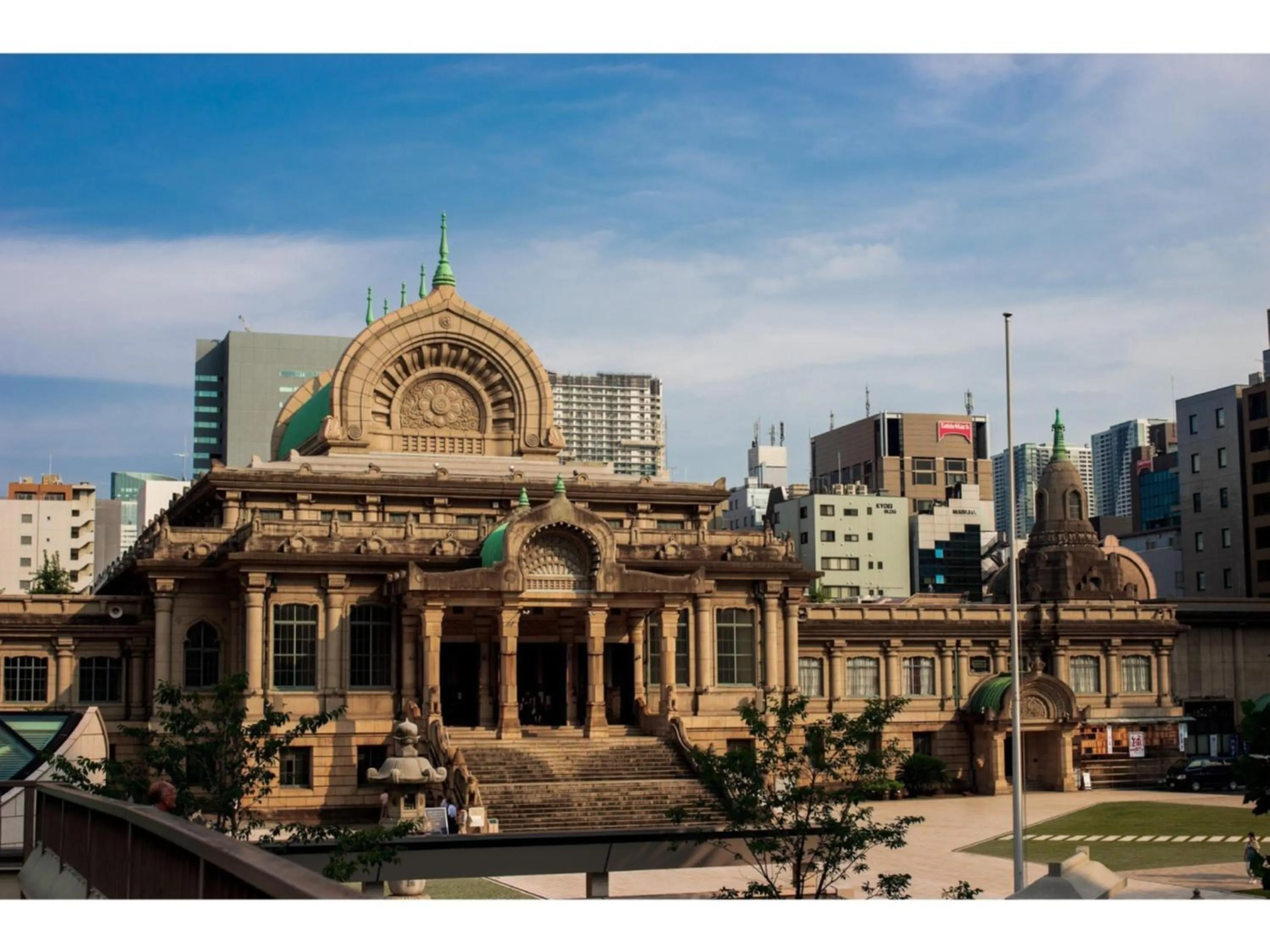 Nearby landmark in KOKO HOTEL Shimbashi Onarimon - formerly Hotel Wing International Shimbashi Onarimon