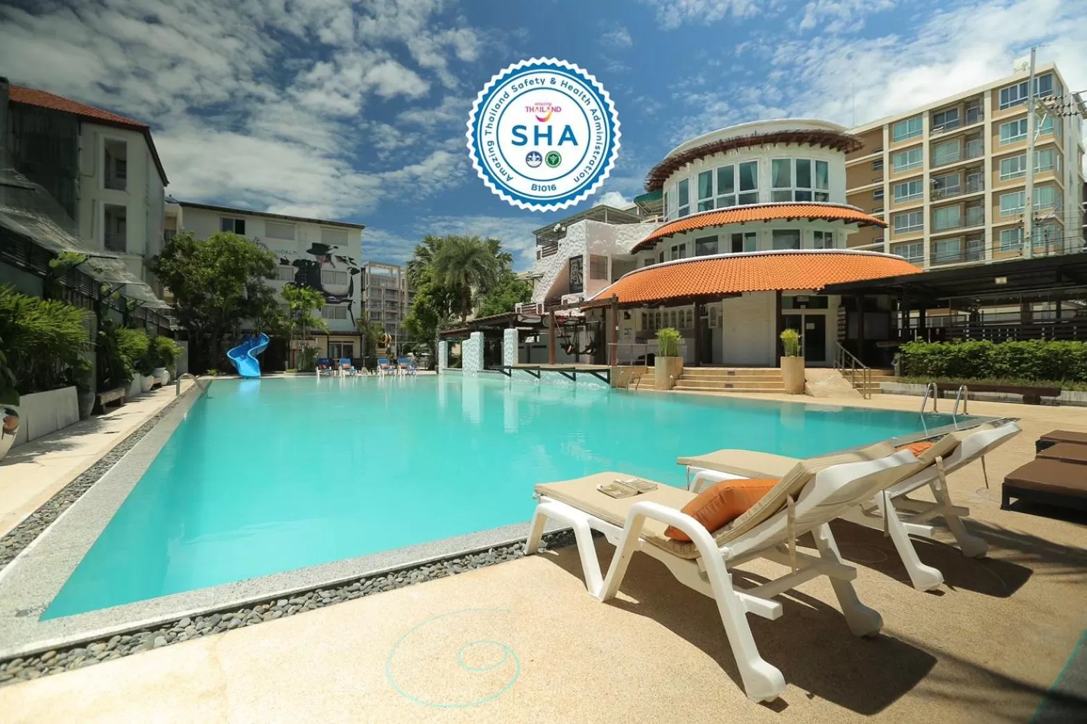 Swimming pool in My Way Hua Hin Music Hotel SHA Extra Plus