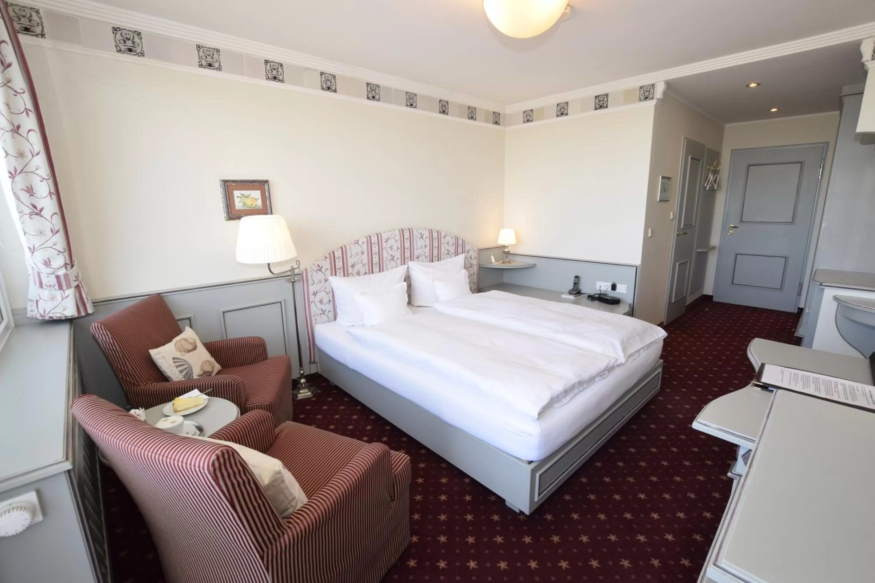 Bedroom, Bed in Hotel Wiking Sylt