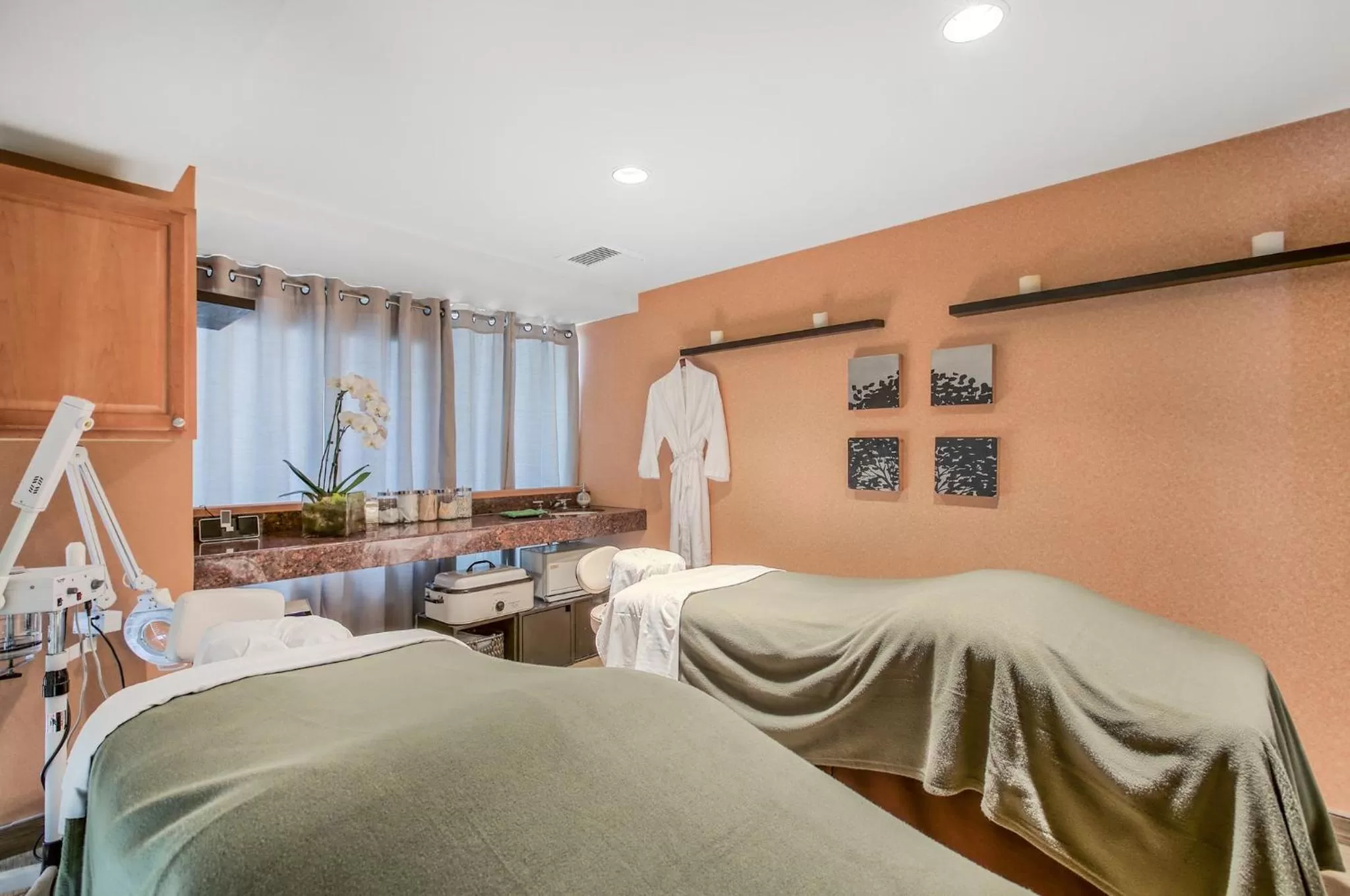 Spa and wellness centre/facilities, Bed in Omni Los Angeles Hotel