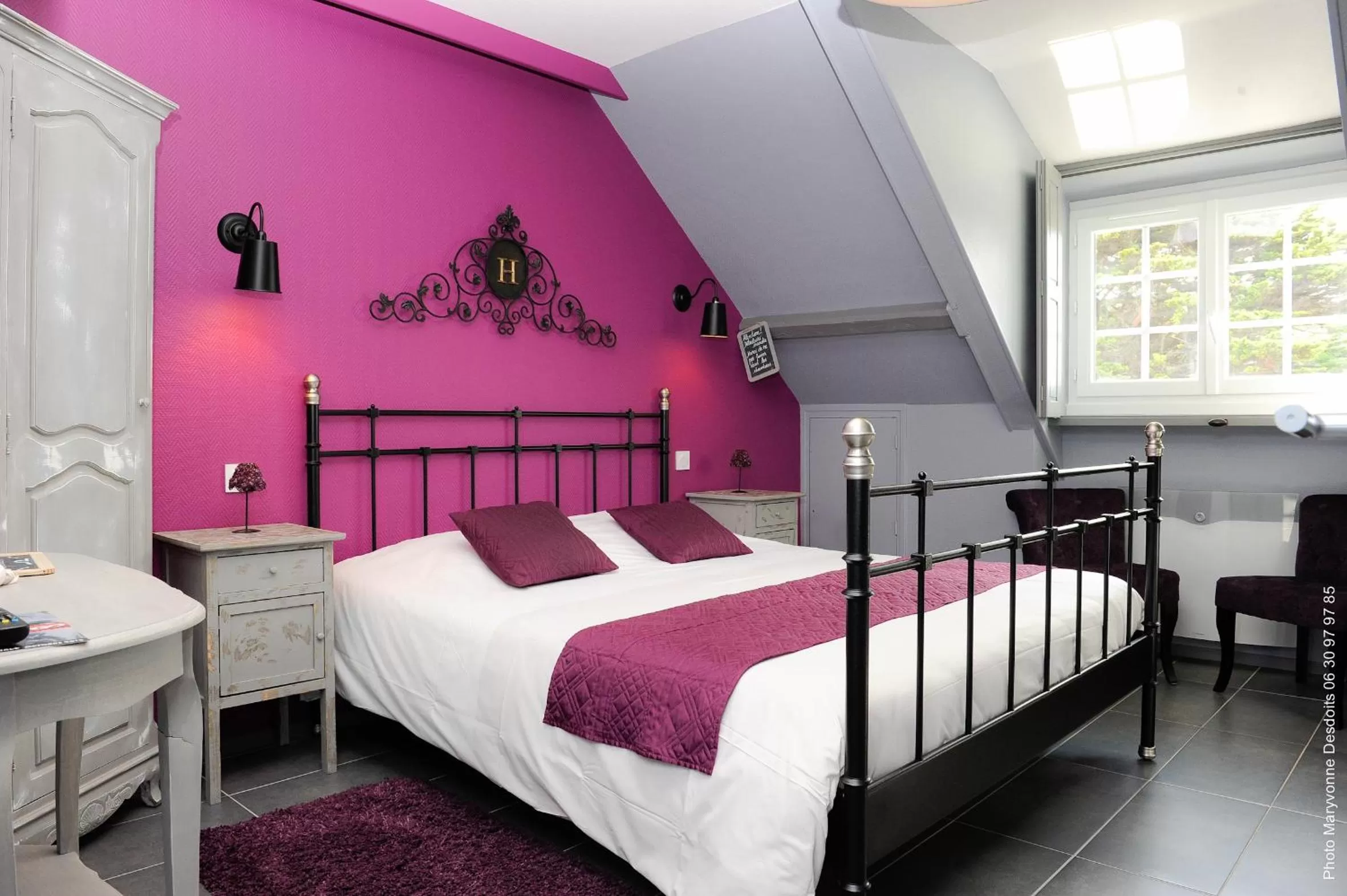 Bed in Hotel restaurant La Pêcherie - Le manoir d'à coté - Les 5 ruches -Logis hôtels