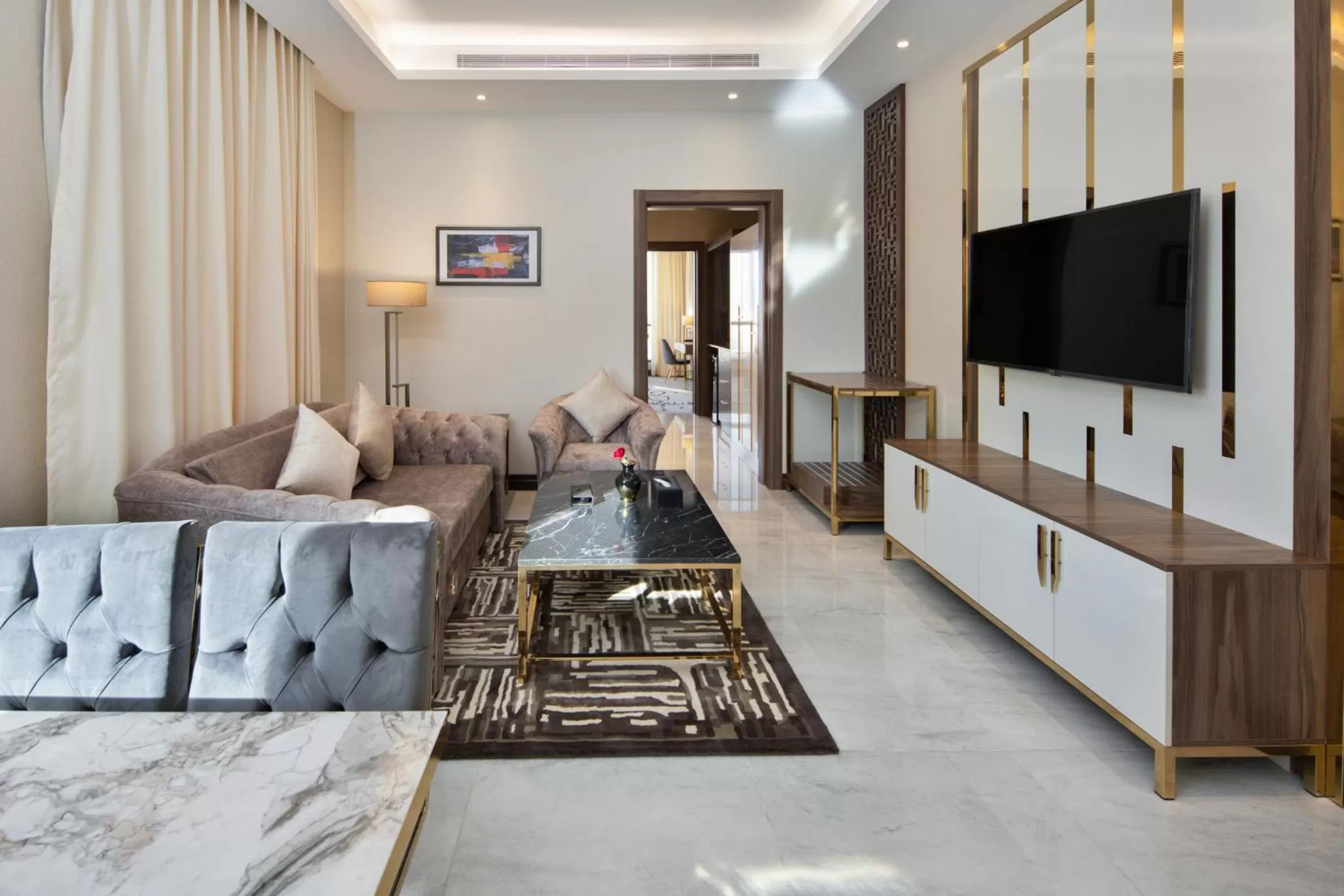 TV and multimedia in Gladiolus Hotel