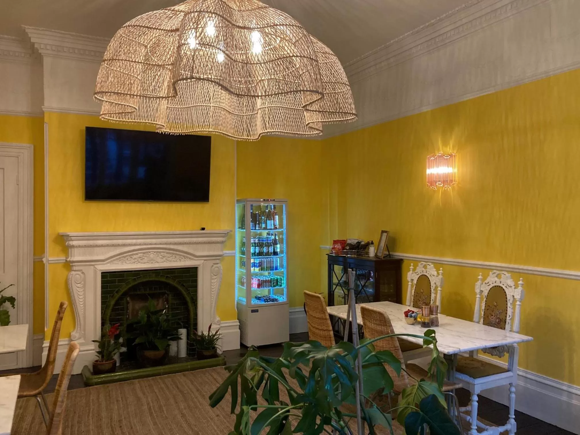 Property building in 15 Grosvenor