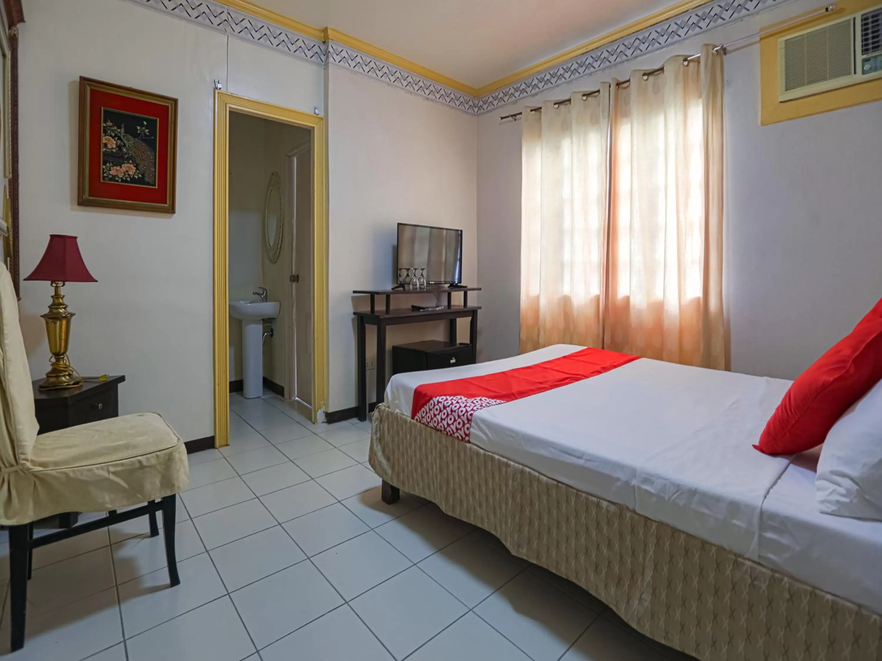 Living room in OYO 784 Laura's Garden Resort