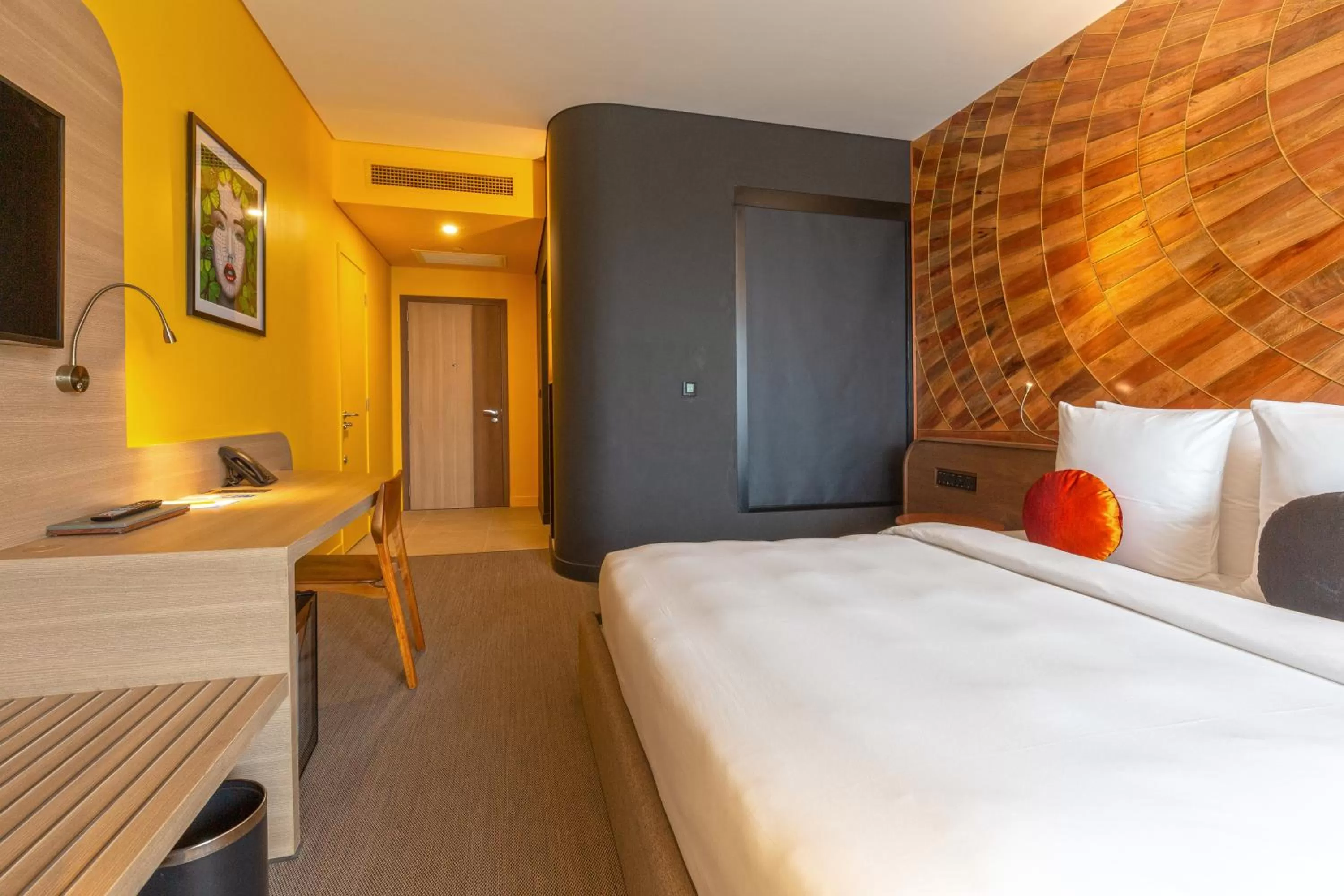 Bedroom, Bed in SUN & MOON, Riverside Hotel