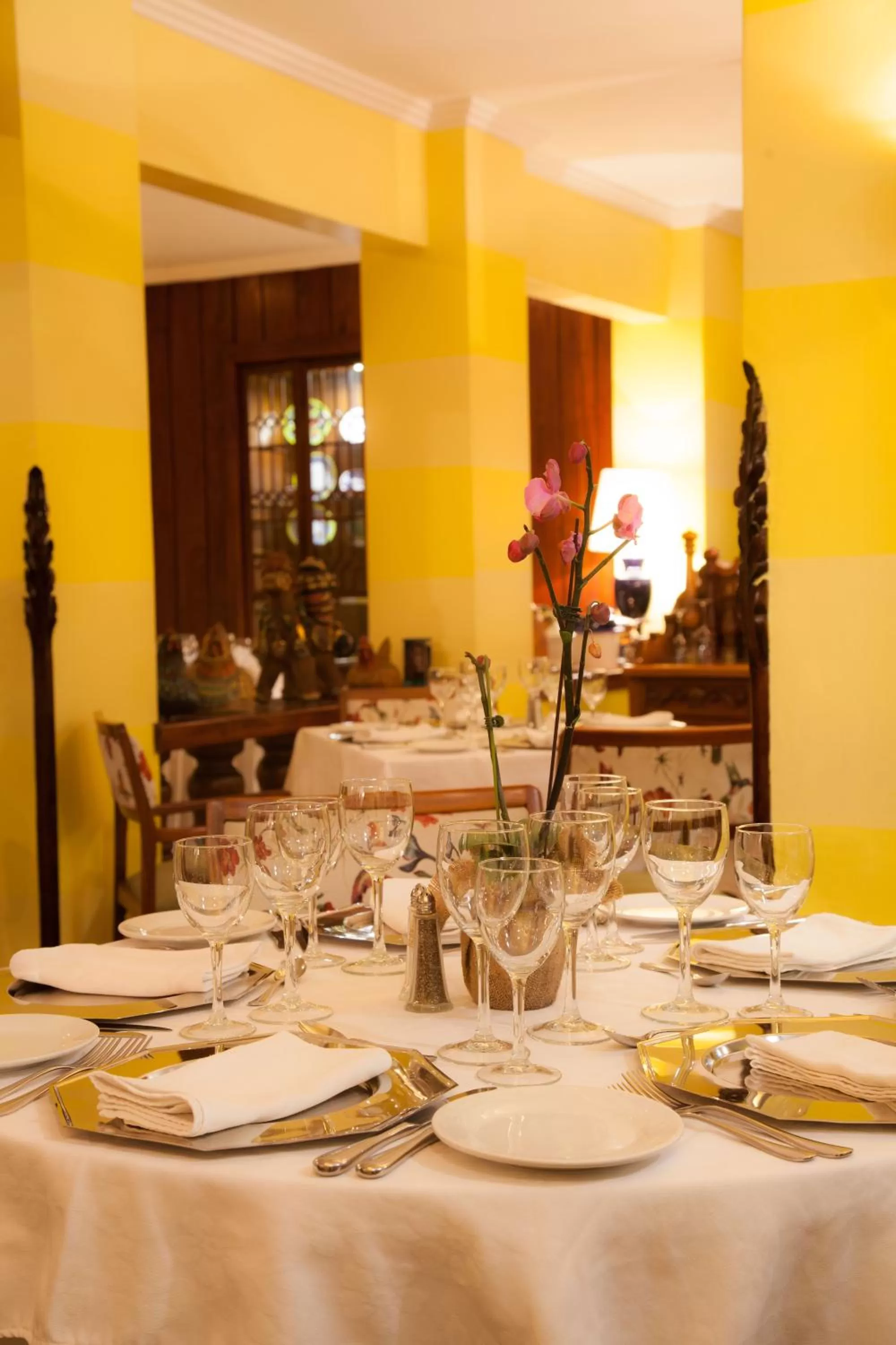 Restaurant/Places to Eat in Hotel Victoria