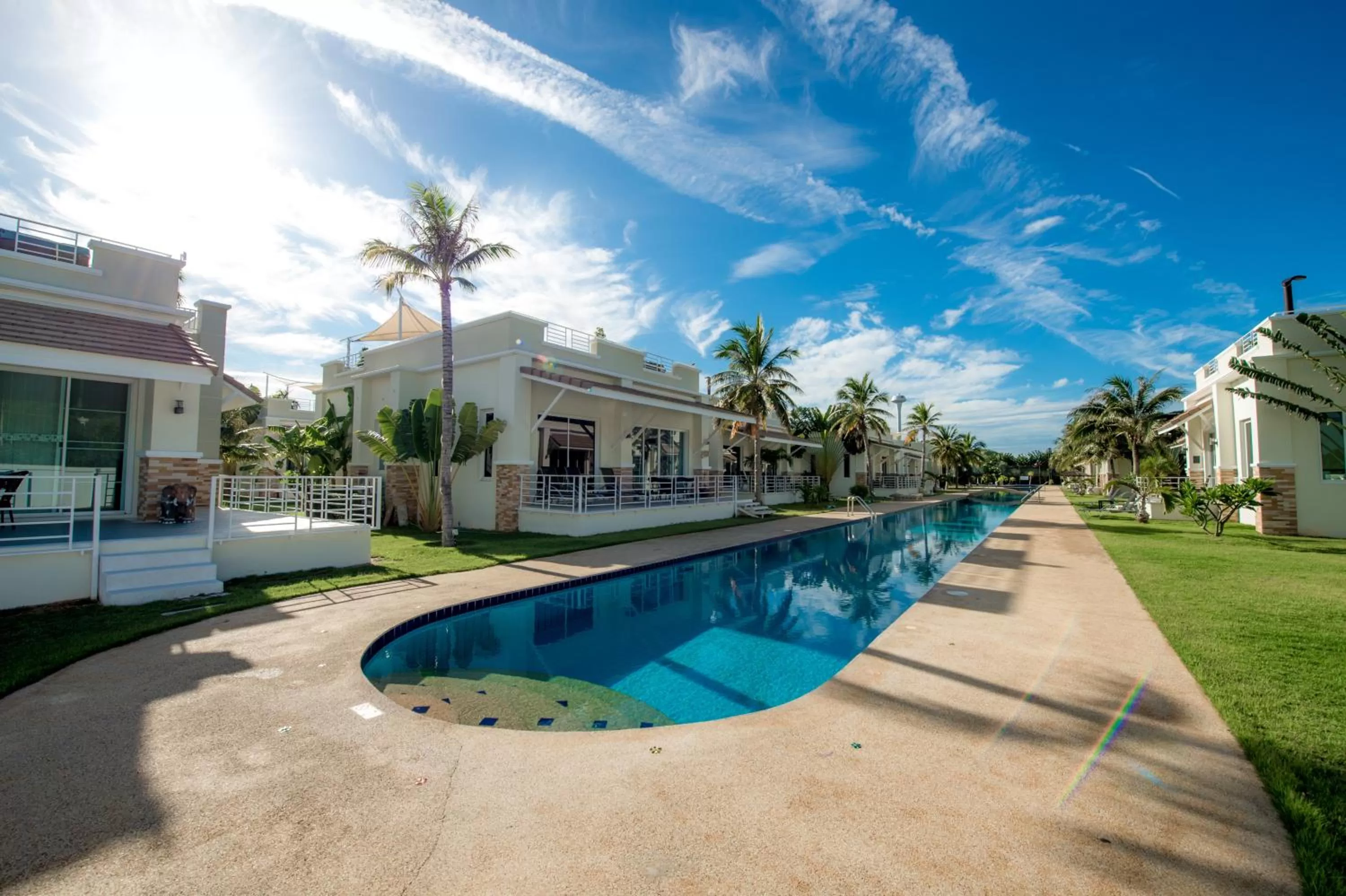 Facade/entrance in Oriental Beach Pearl Resort