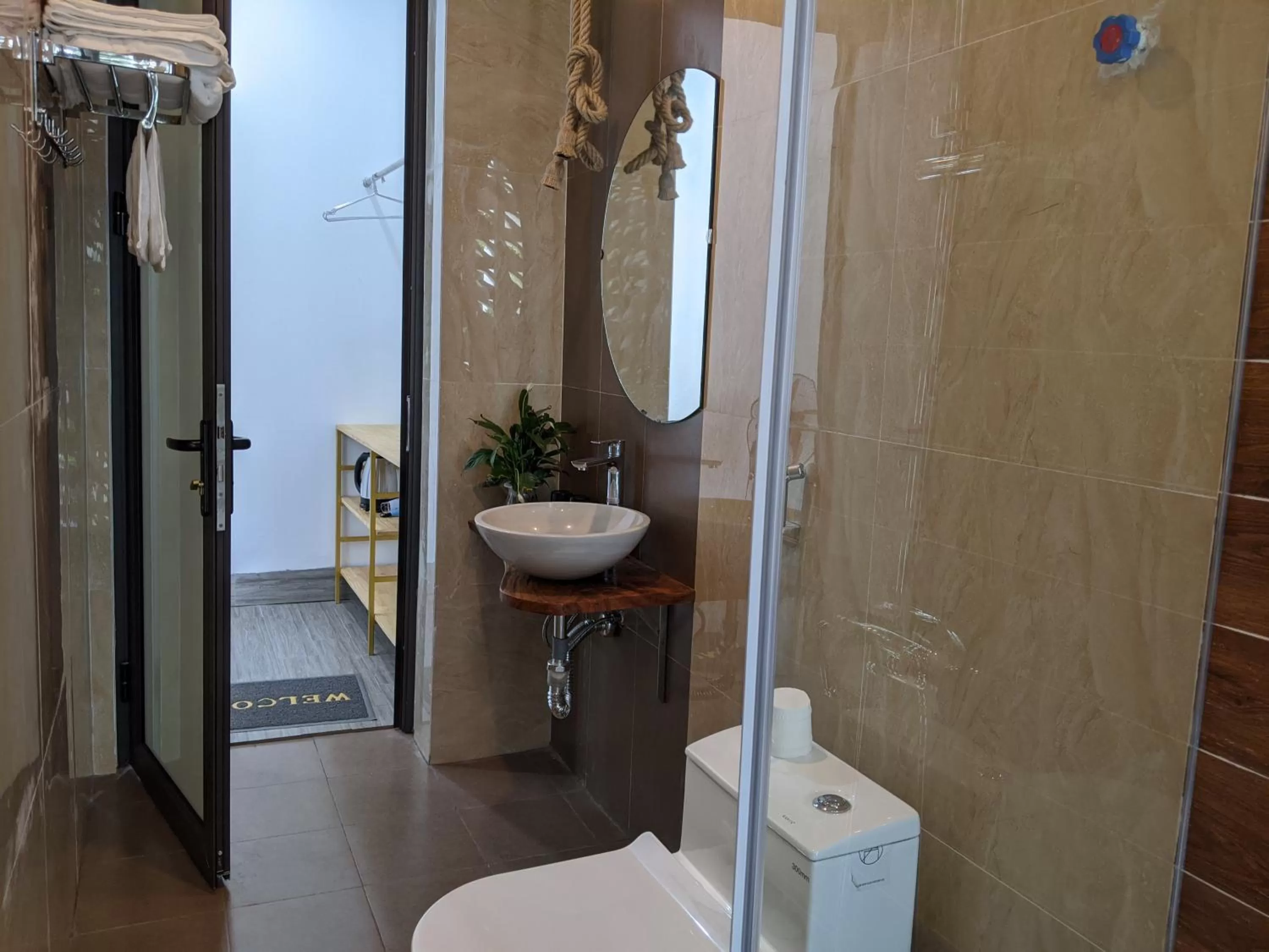 Bathroom in ᴛᴀᴍ ᴄᴏᴄ ᴄᴏᴄᴏᴏɴ ʜᴏᴍᴇsᴛᴀʏ