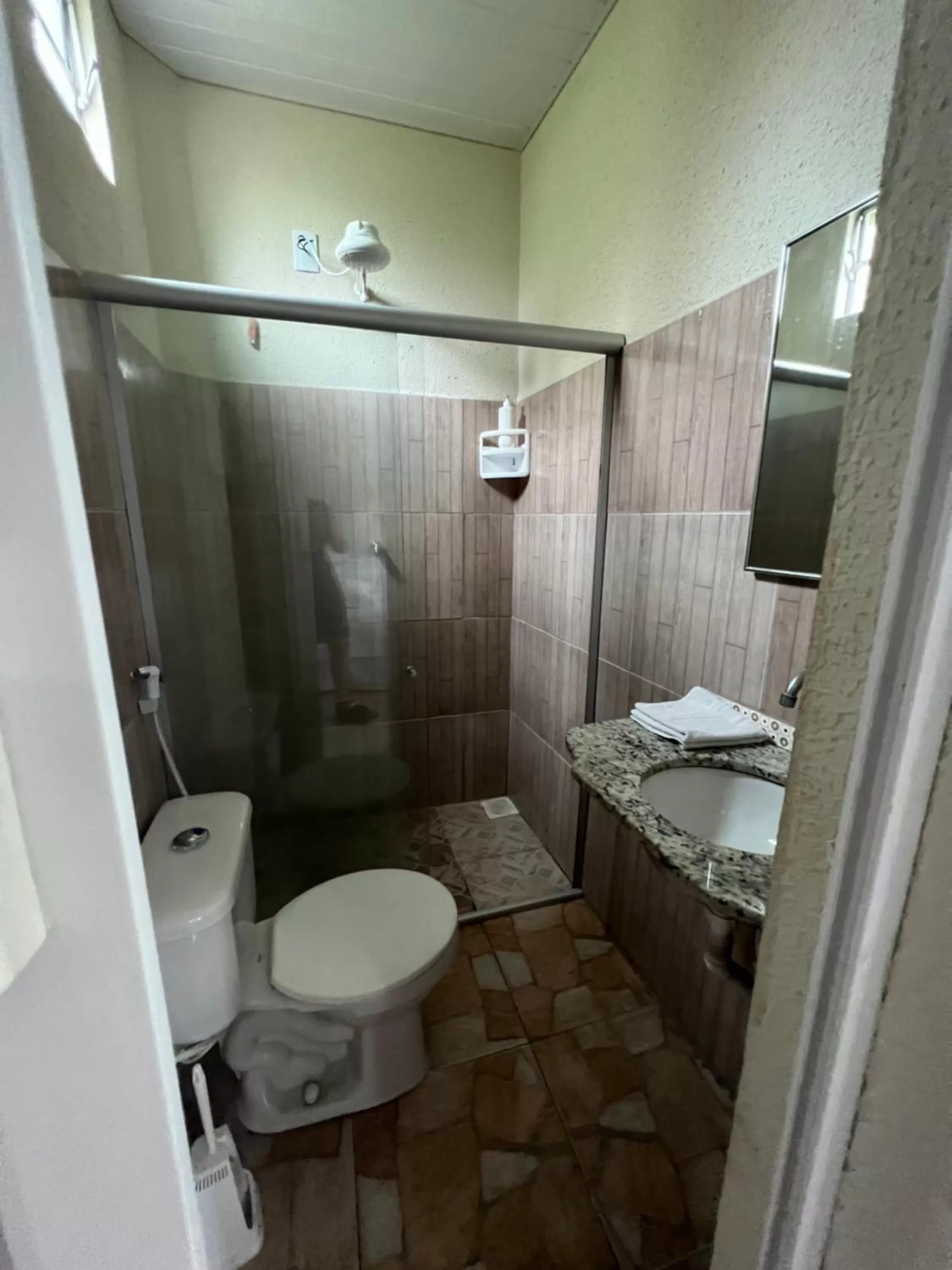 Shower, Bathroom in Pousada Hostal Iracema