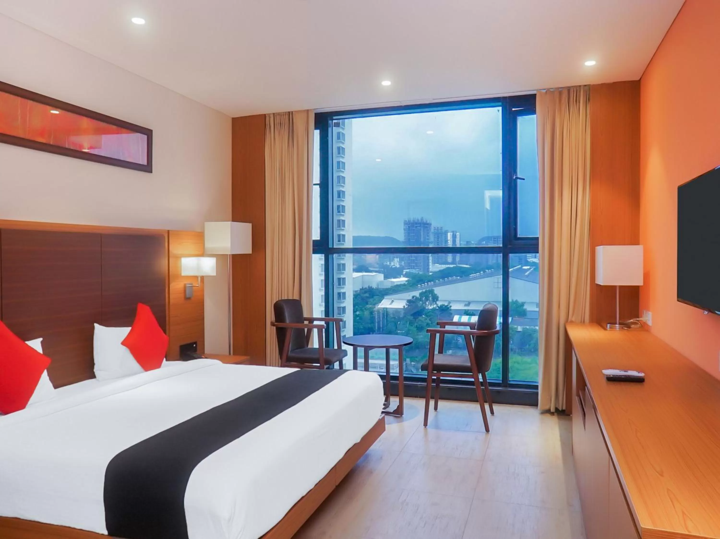 Bedroom, Bed in Grand Tamanna Hotel