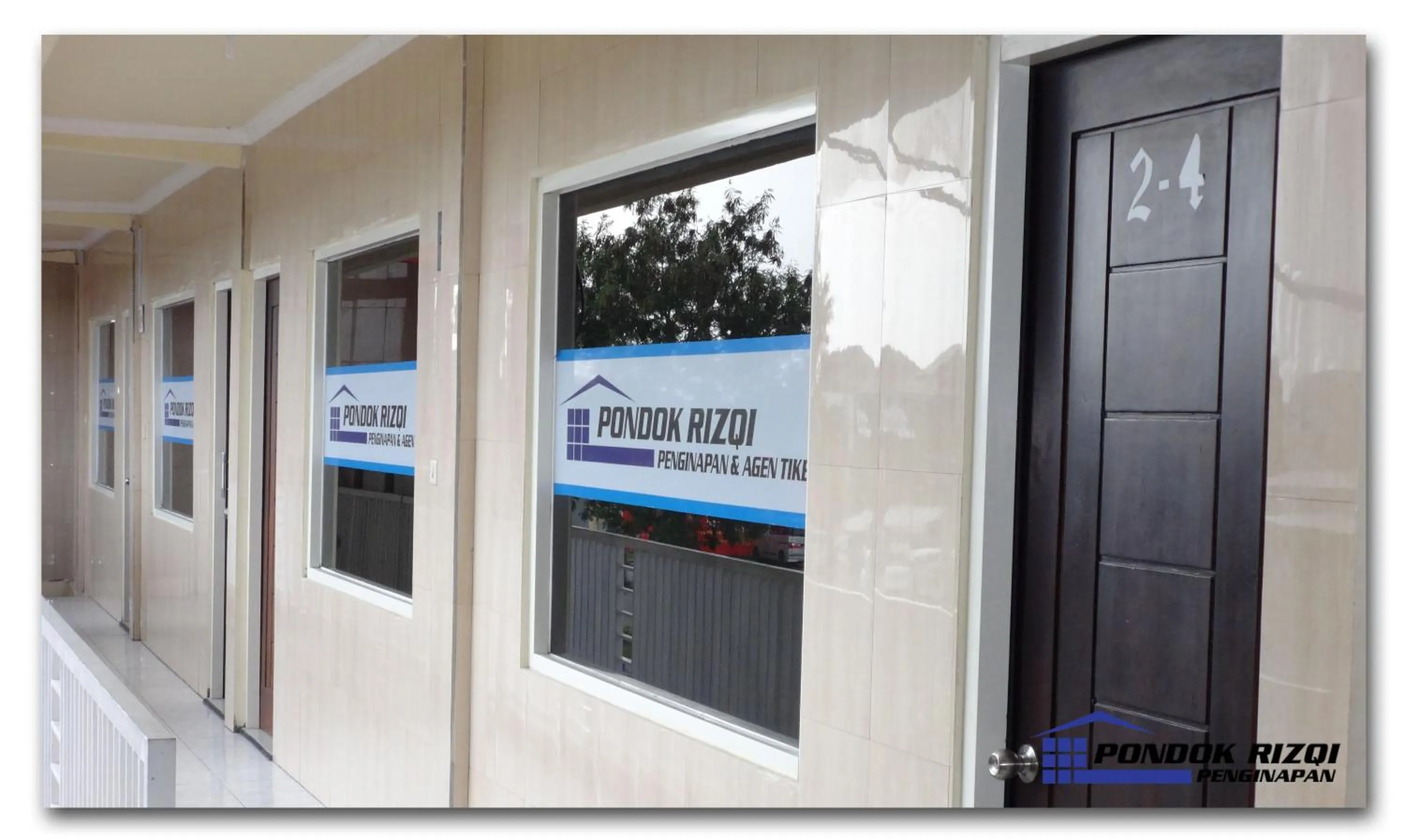 Balcony/Terrace in Penginapan Pondok Rizqi Syariah