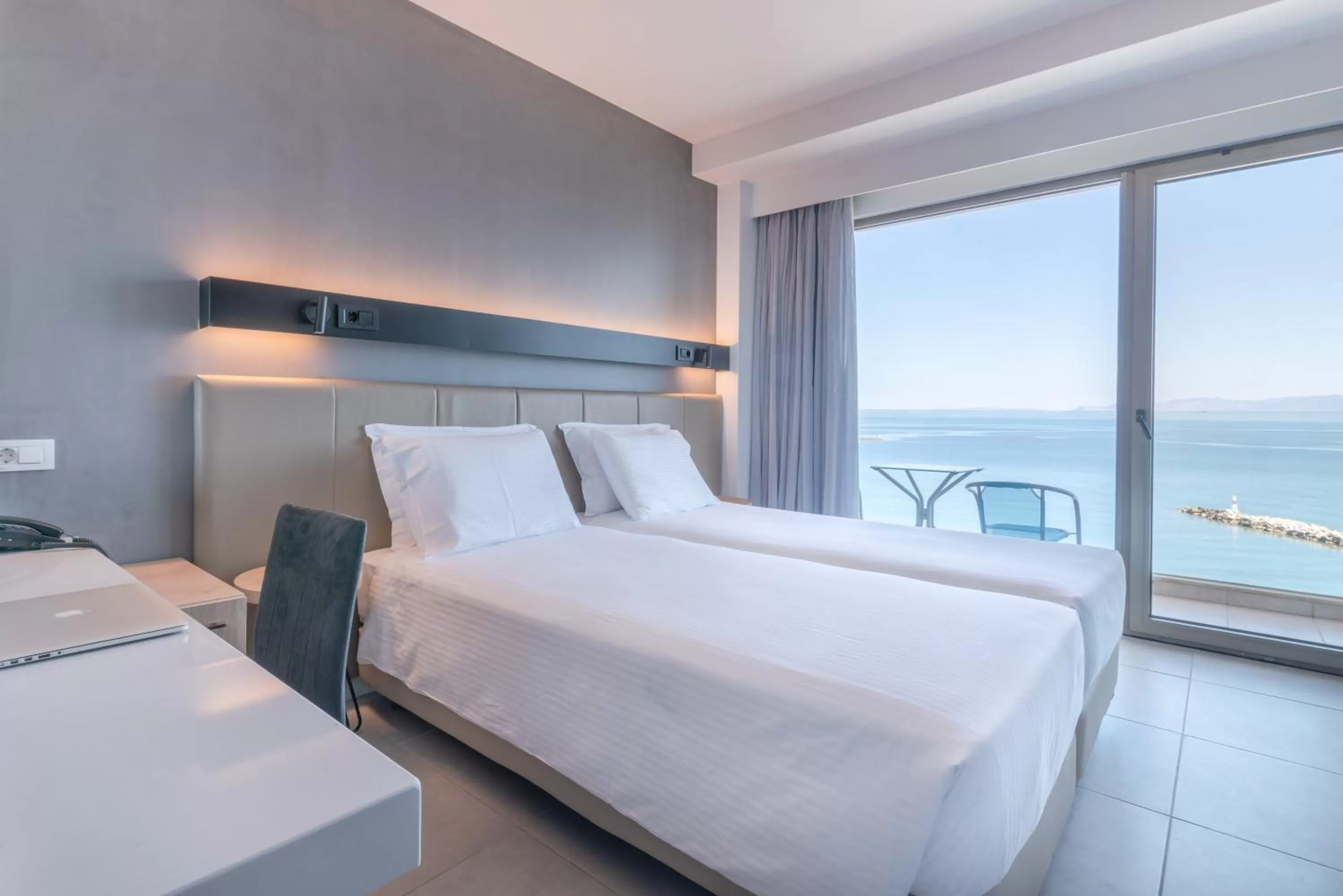 Sea view, Bed in Hotel Avra by Smile hotels - Free Airport Shuttle
