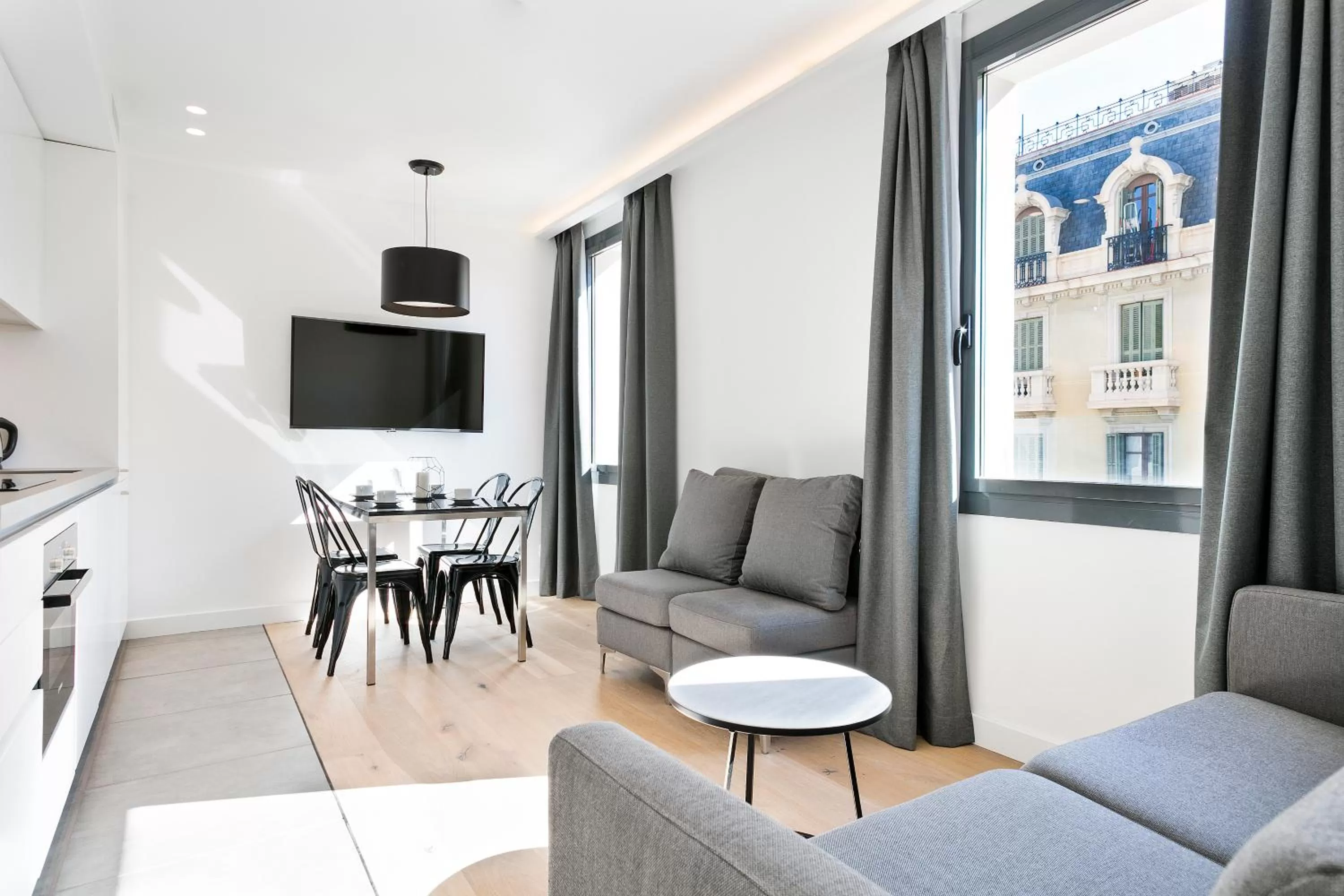 TV and multimedia in Murmuri Residence Mercader