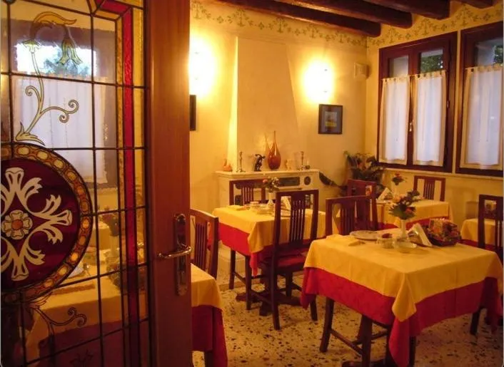 Lounge or bar in Albergo La Meridiana