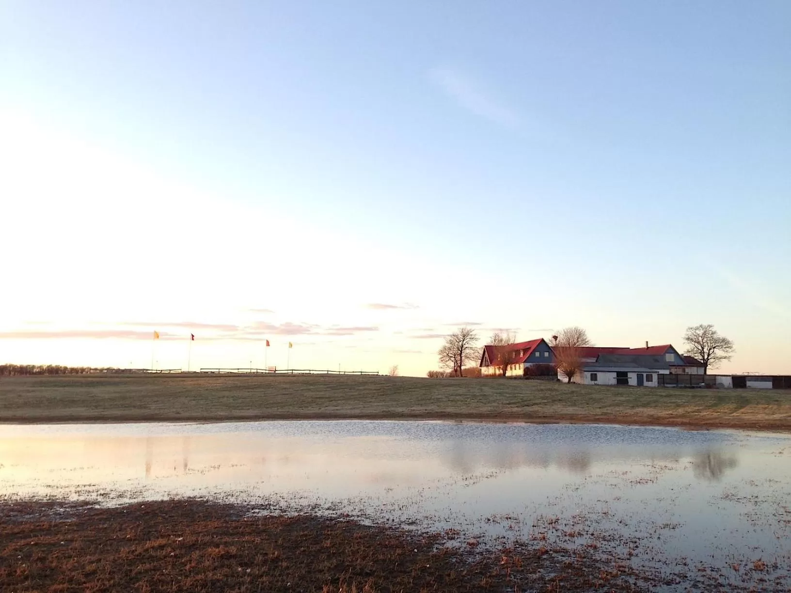 Garden view in Tryde 1303 B&B på Österlen