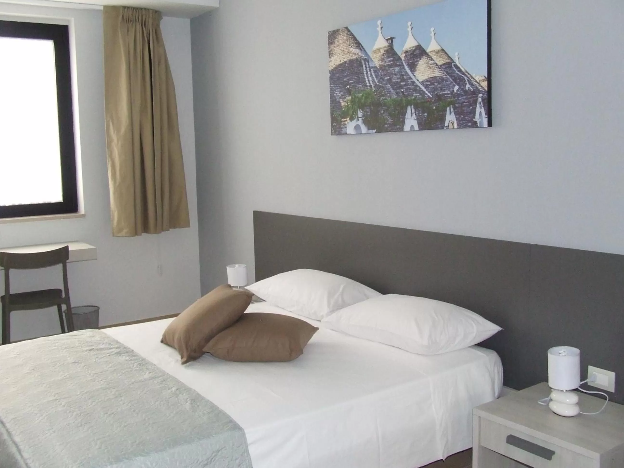 Photo of the whole room, Bed in L'incontro