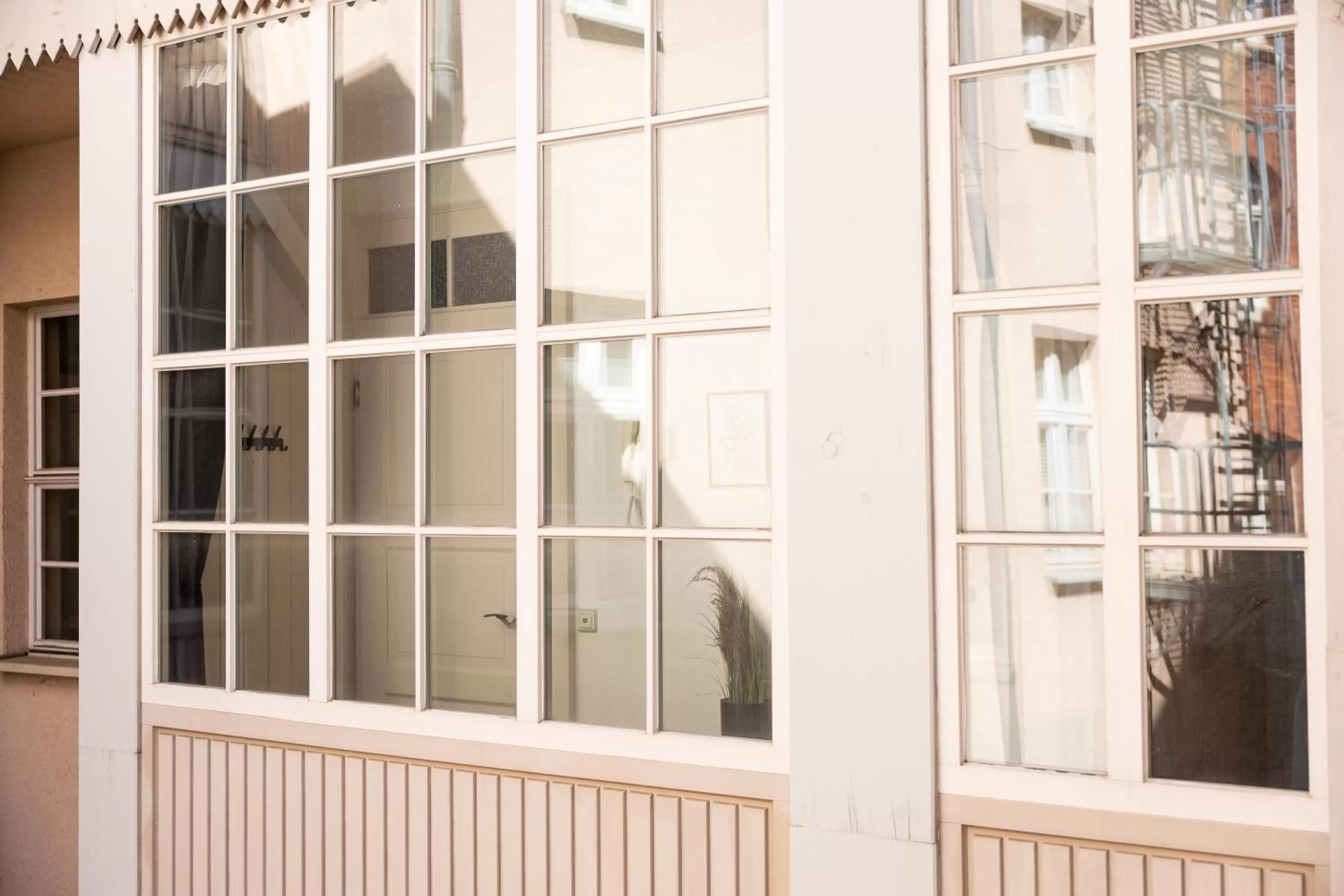 Property building in Apartments an der Oper - Innenstadt - Zentral - Küche - Wifi - Powered by Ko-Living