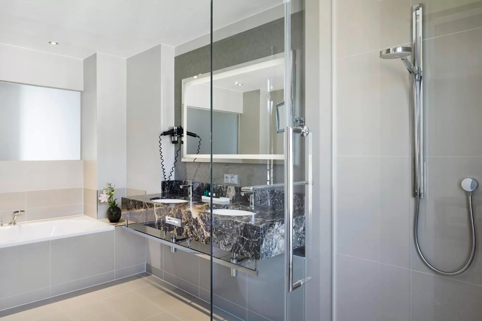 Bathroom in Hotel Maximilian’s