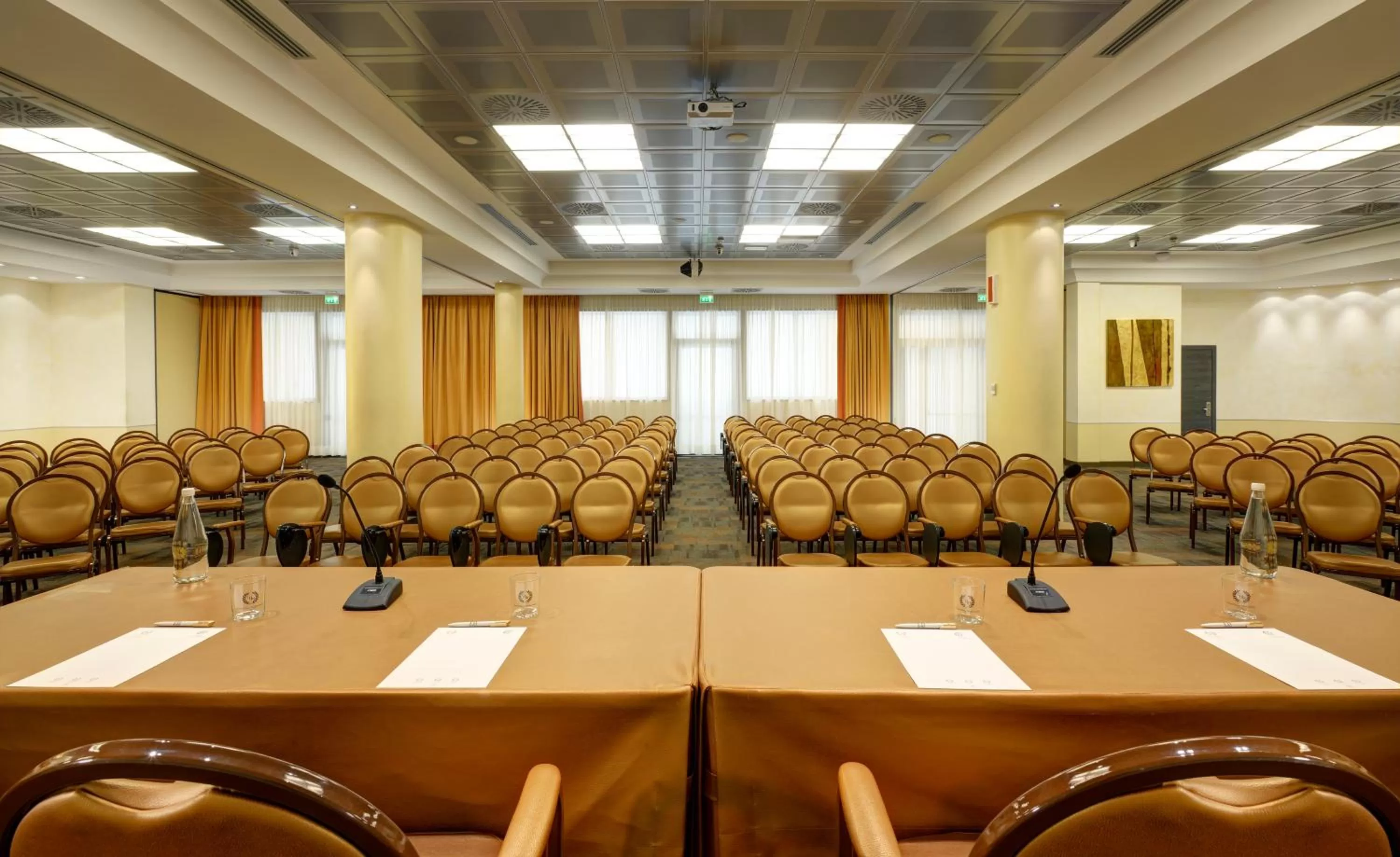 Business facilities in FH55 Grand Hotel Mediterraneo