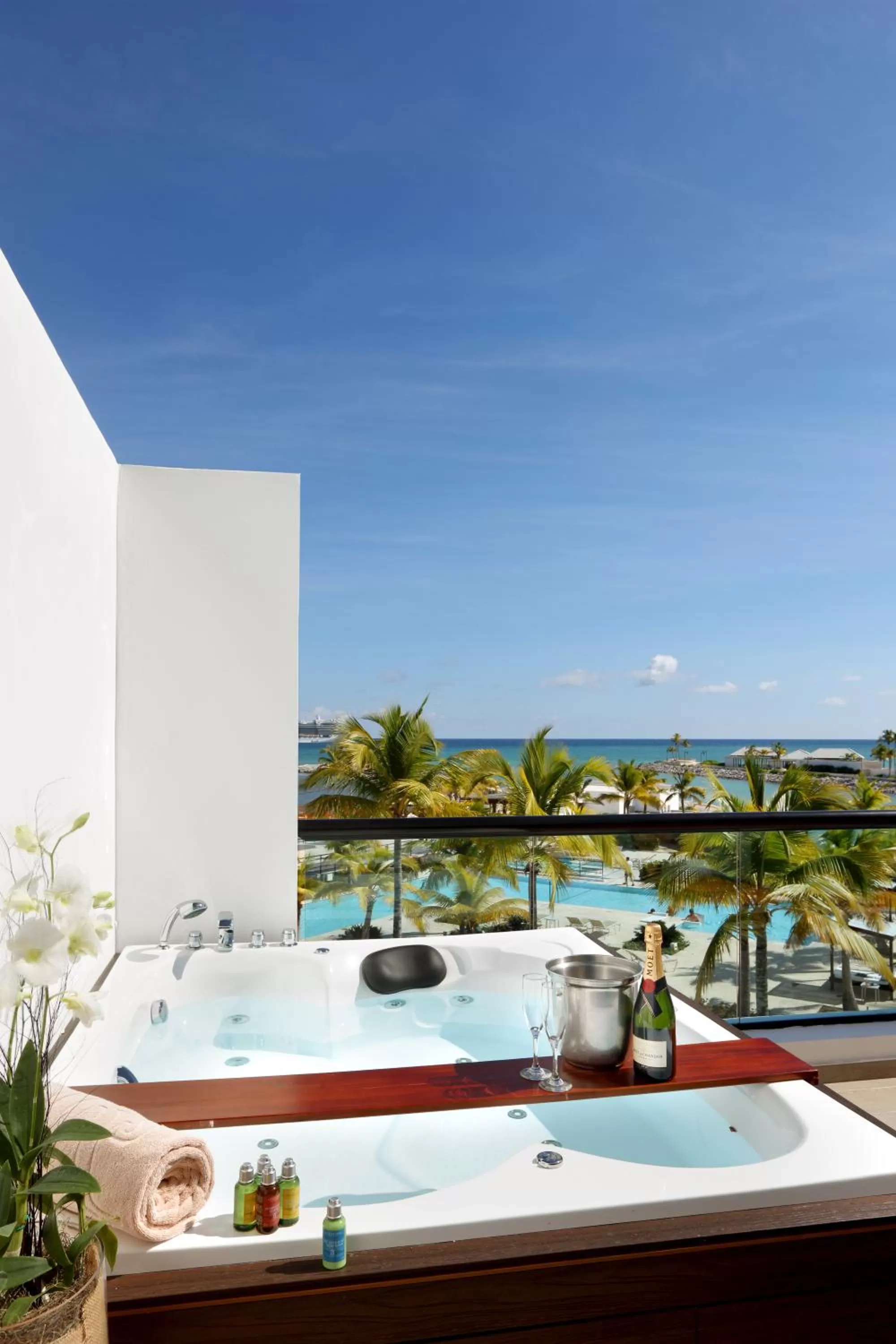 Hot Tub in TRS Cap Cana Waterfront & Marina Hotel - Adults Only - All Inclusive