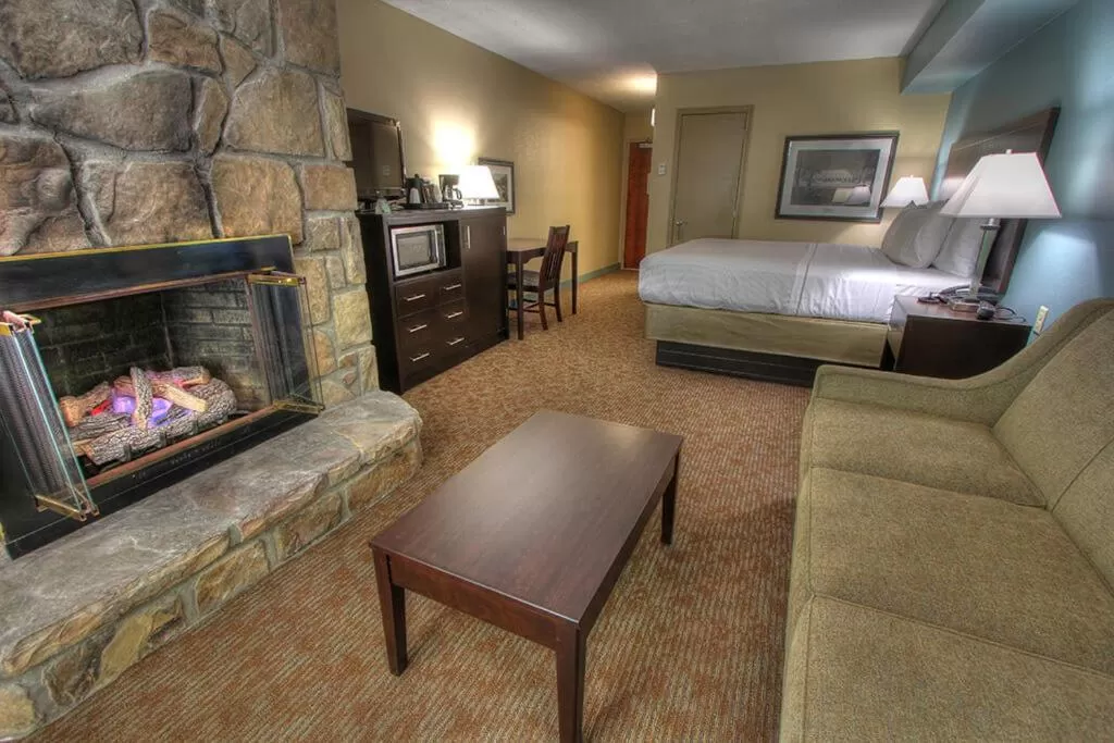 Photo of the whole room in Greystone Lodge on the River