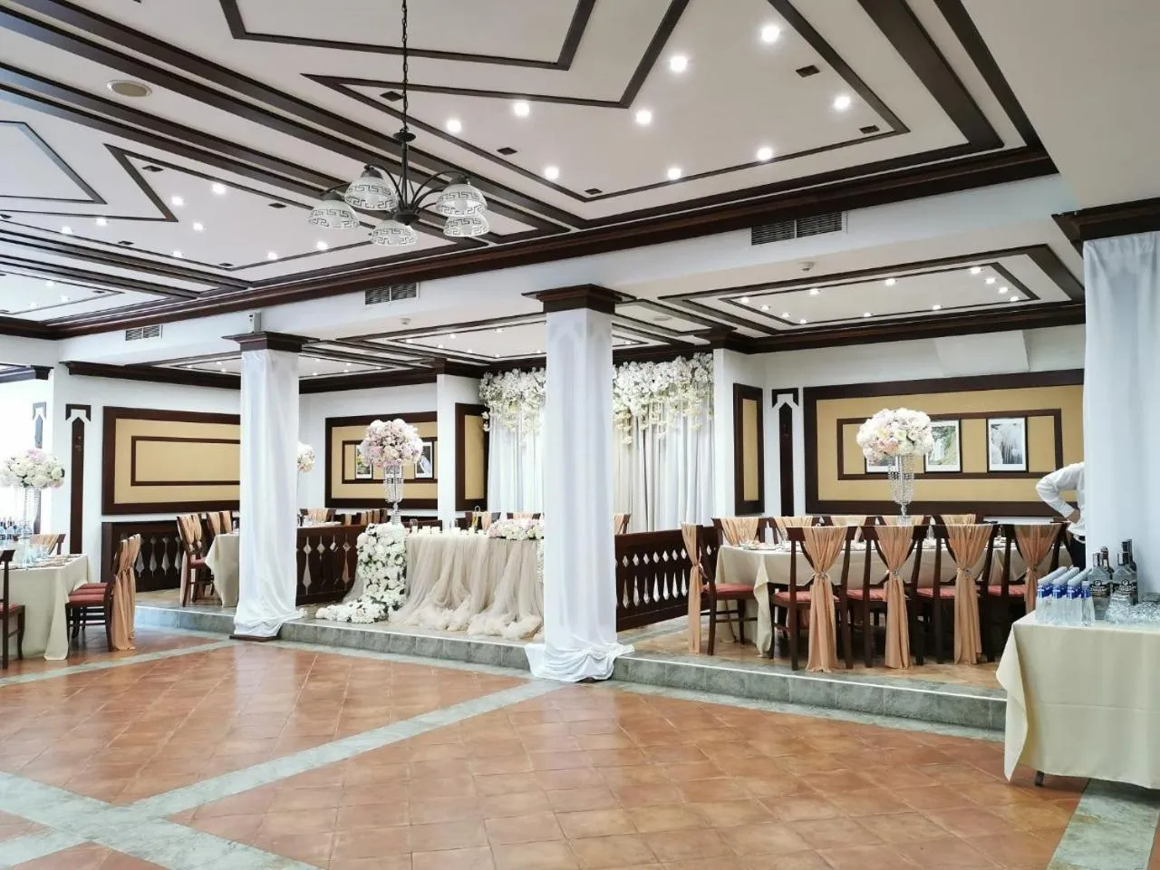 Restaurant/places to eat in SPA Hotel Ismena