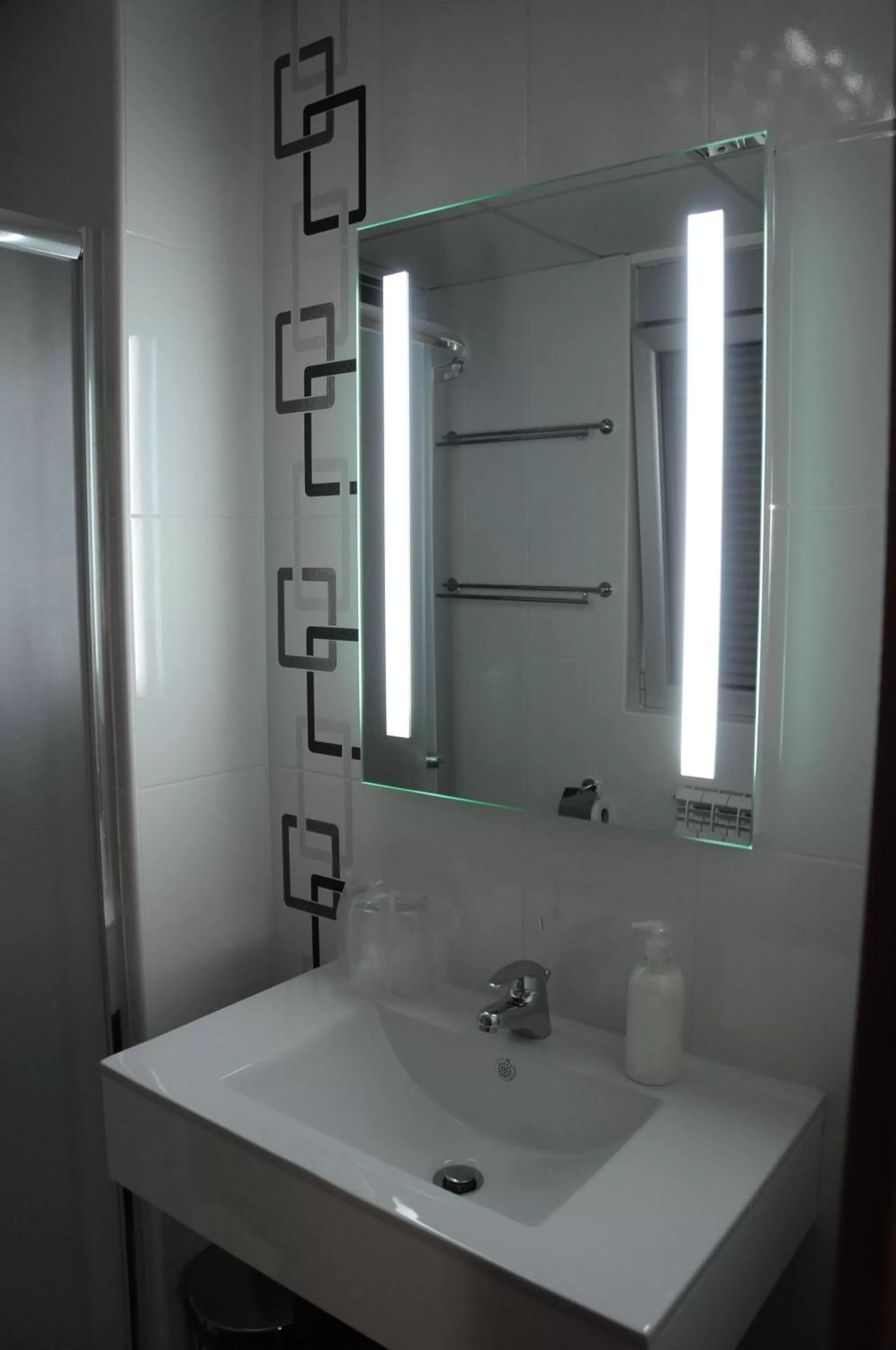 Bathroom in Garni Hotel Consul