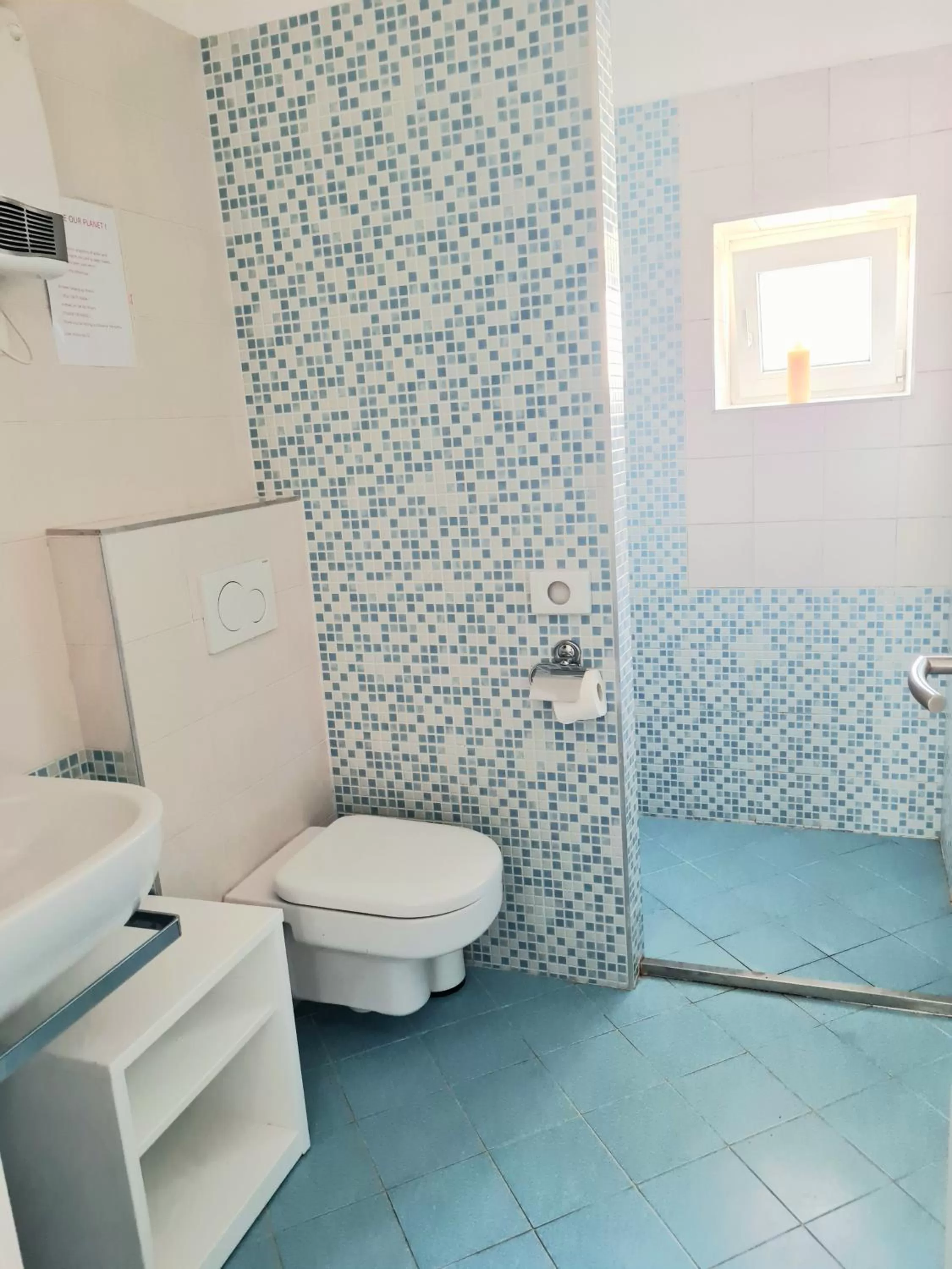 Bathroom in AZUR ROOMS LJUBLJANA