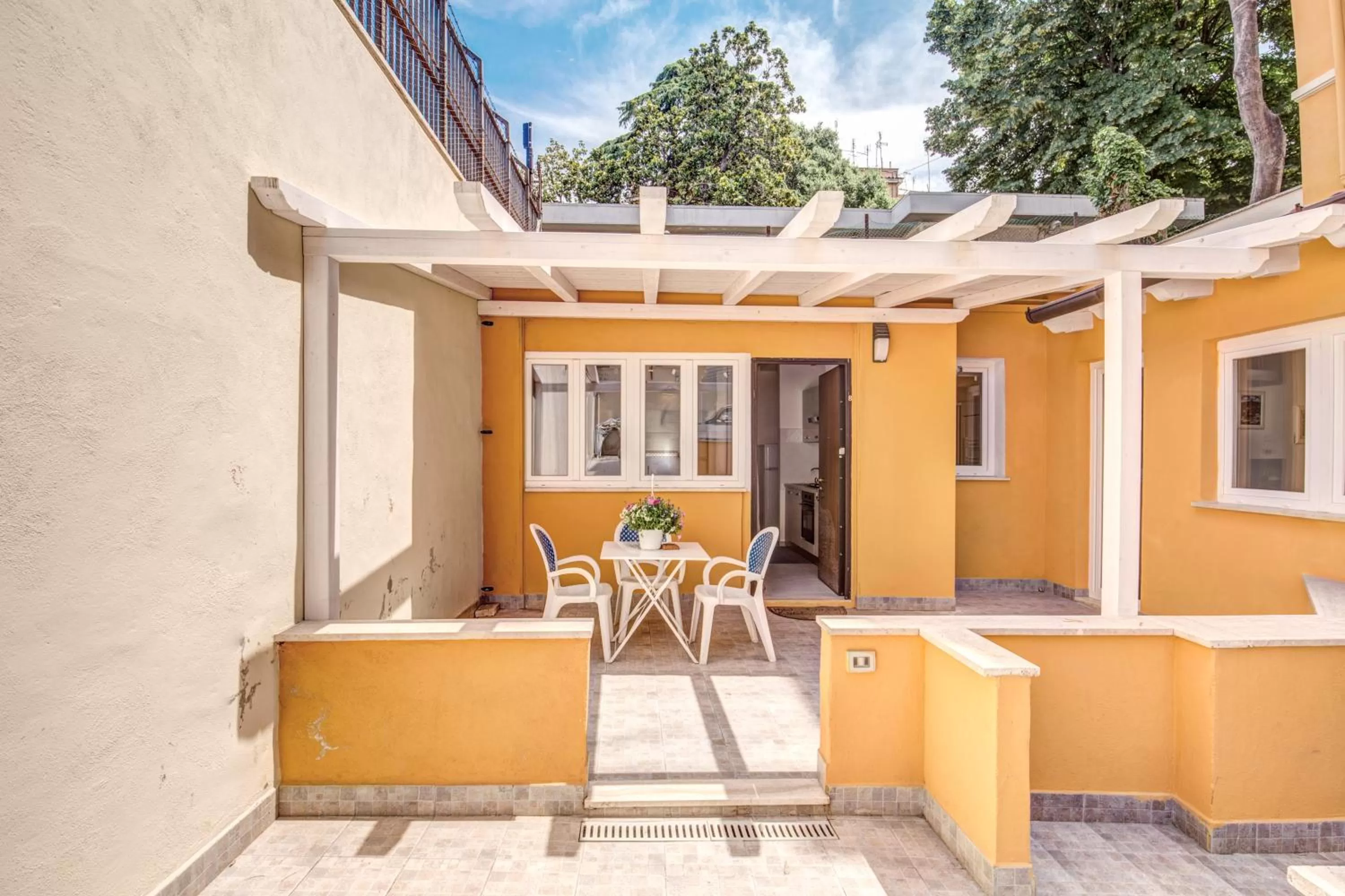 Facade/entrance in Relais La Torretta