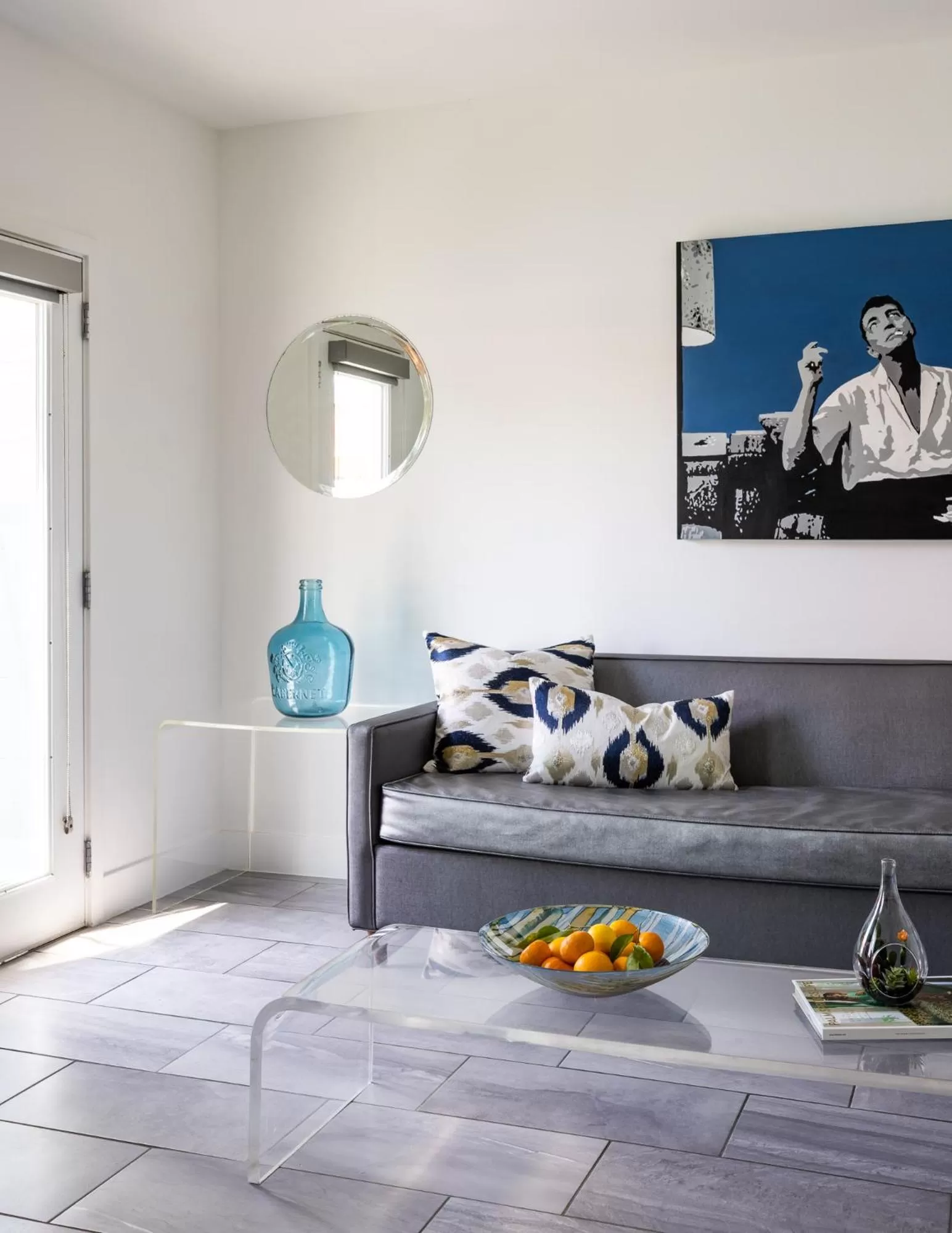 Living room in The Palm Springs Hotel