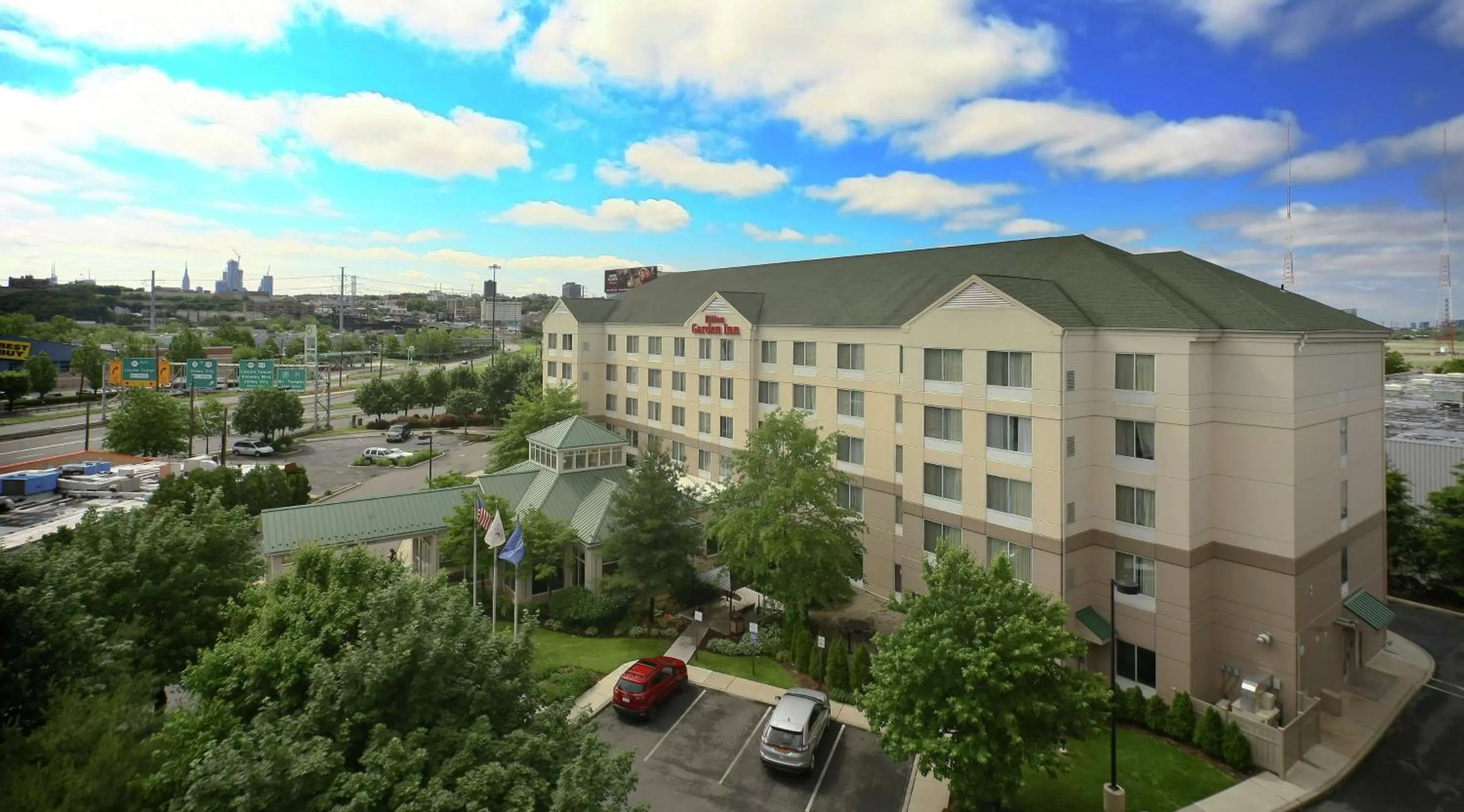 Property building in Hilton Garden Inn Secaucus/Meadowlands