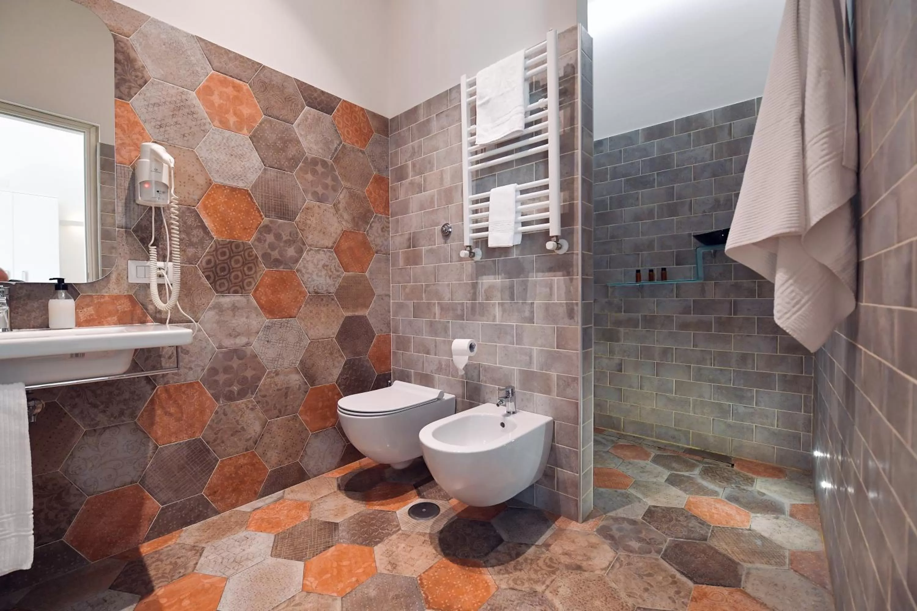 Bathroom in Suites Farnese Design