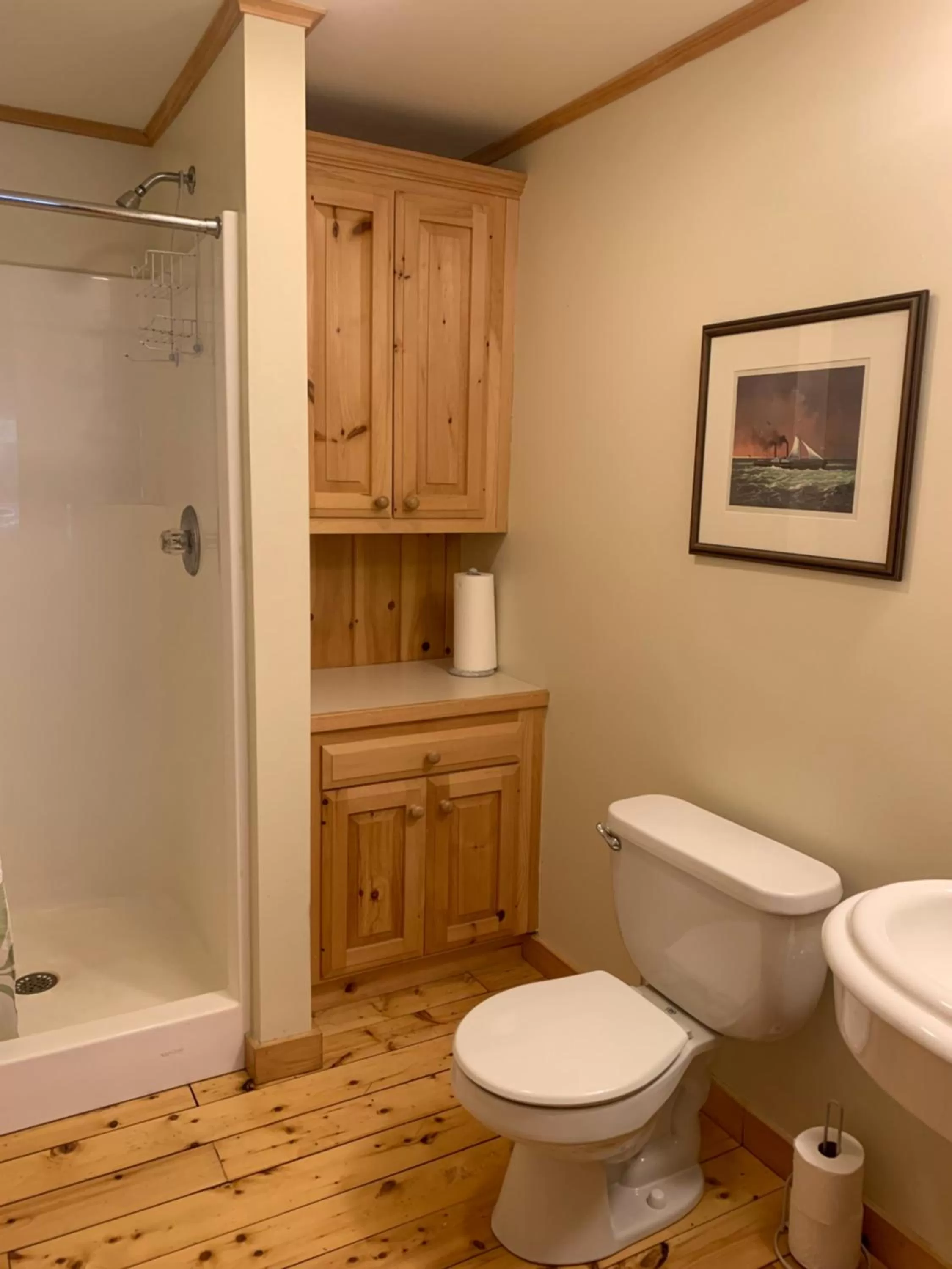 Bathroom in Beach Cottage Inn