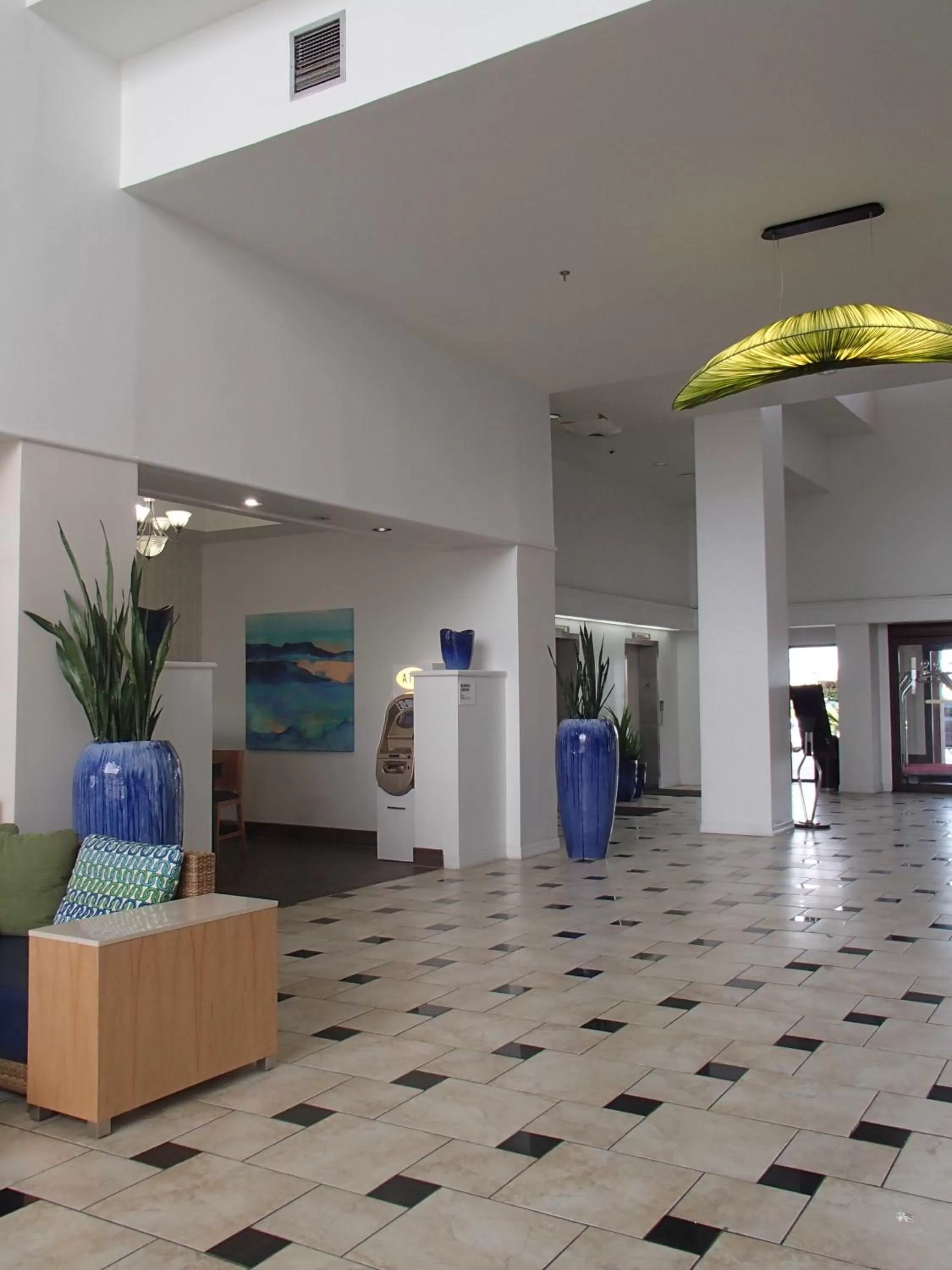 Lobby or reception in DoubleTree by Hilton Corpus Christi Beachfront
