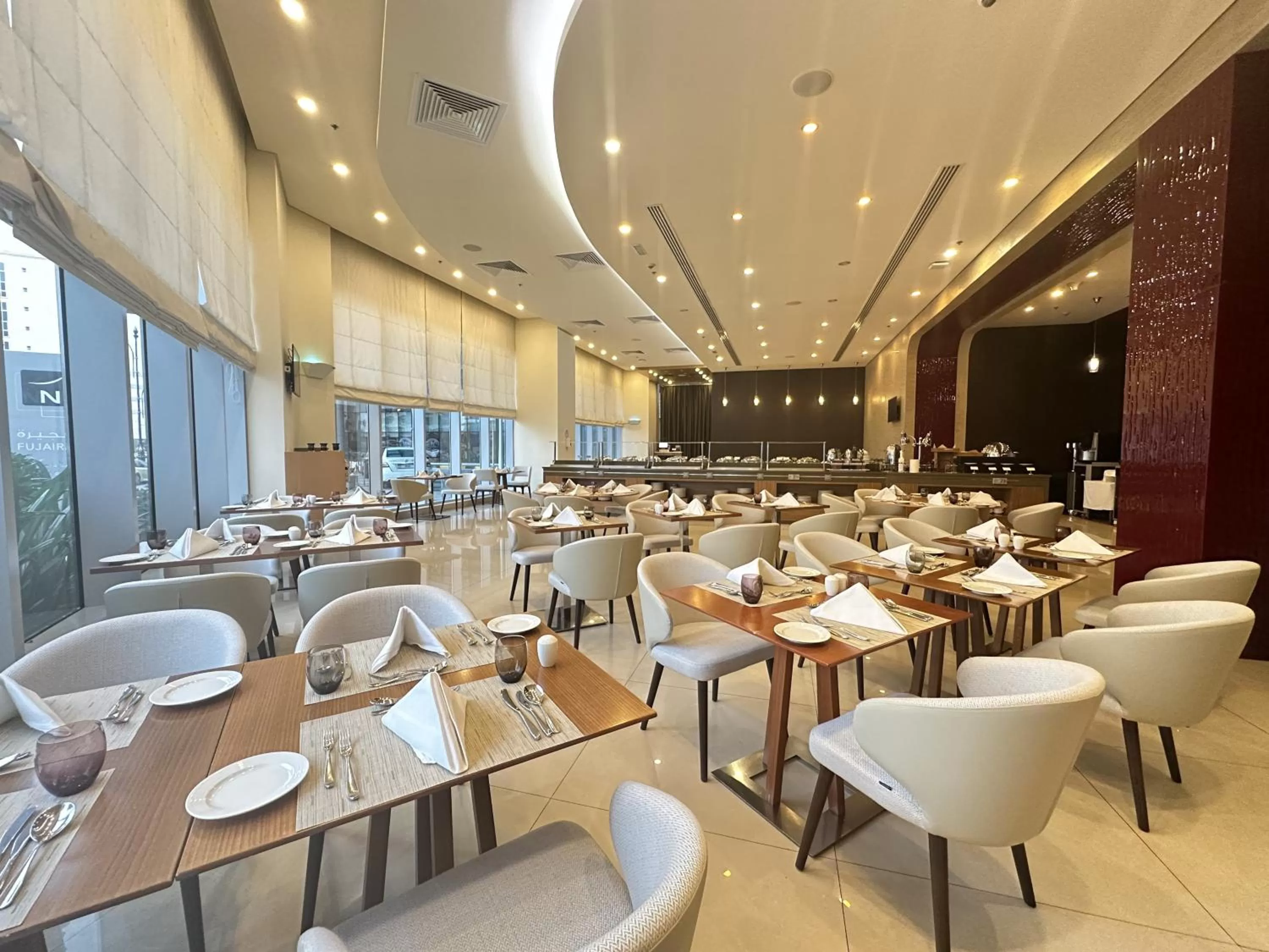 Restaurant/places to eat in Ibis Fujairah