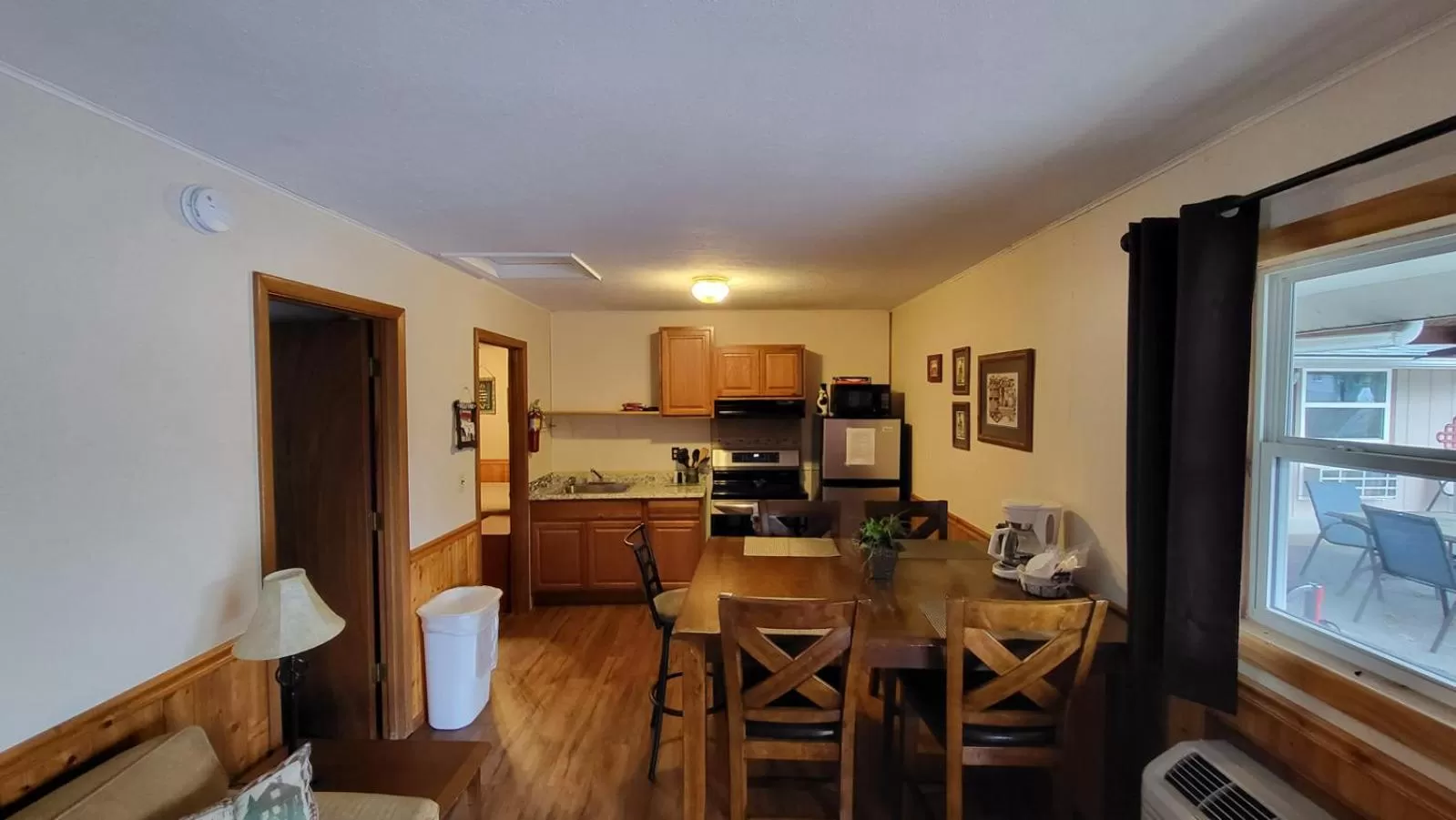 Kitchen or kitchenette in Hunter's Friend Resort near Silver Dollar City