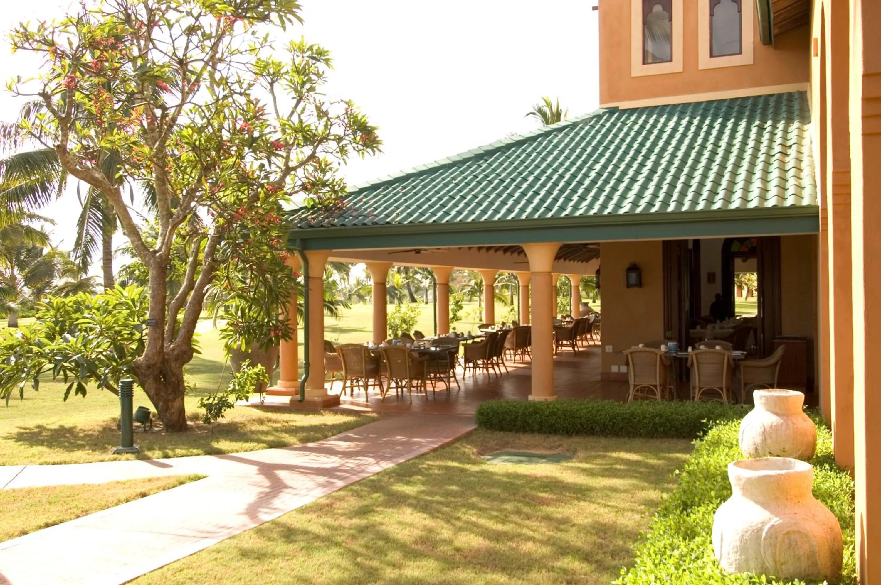 Restaurant/places to eat in Avani Pemba Beach Hotel