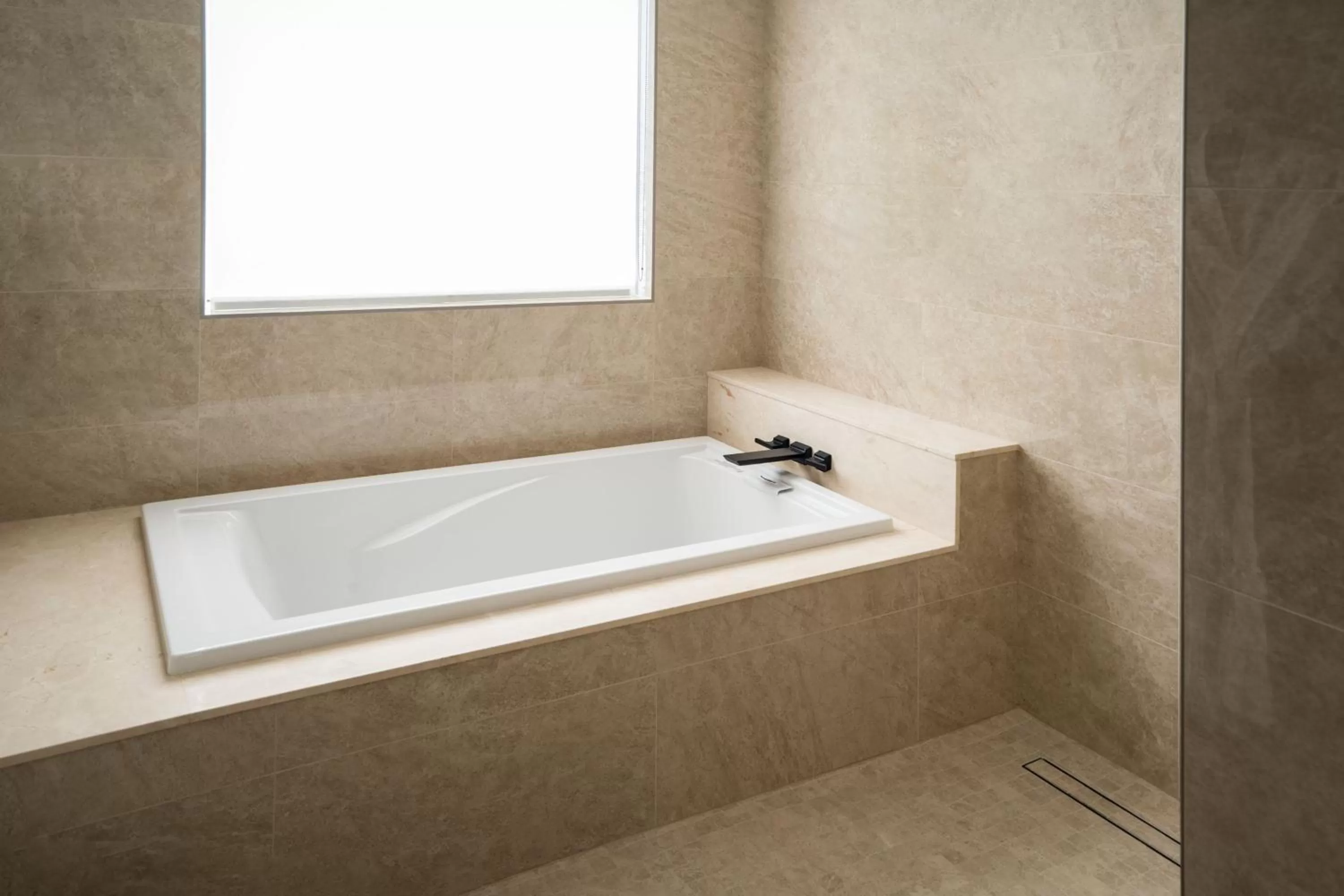 Bathroom in SpringHill Suites by Marriott Chicago Chinatown