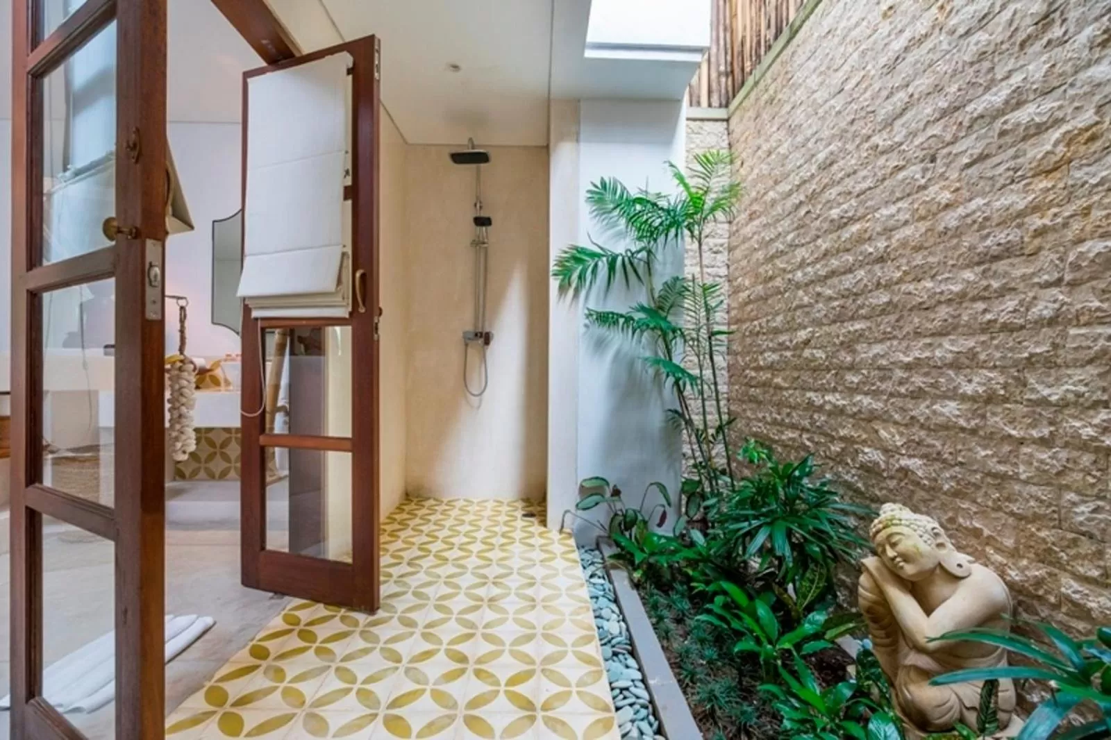 Bathroom in Calma Ubud Suite & Villas - Rice Fields View, Infinity Pool !