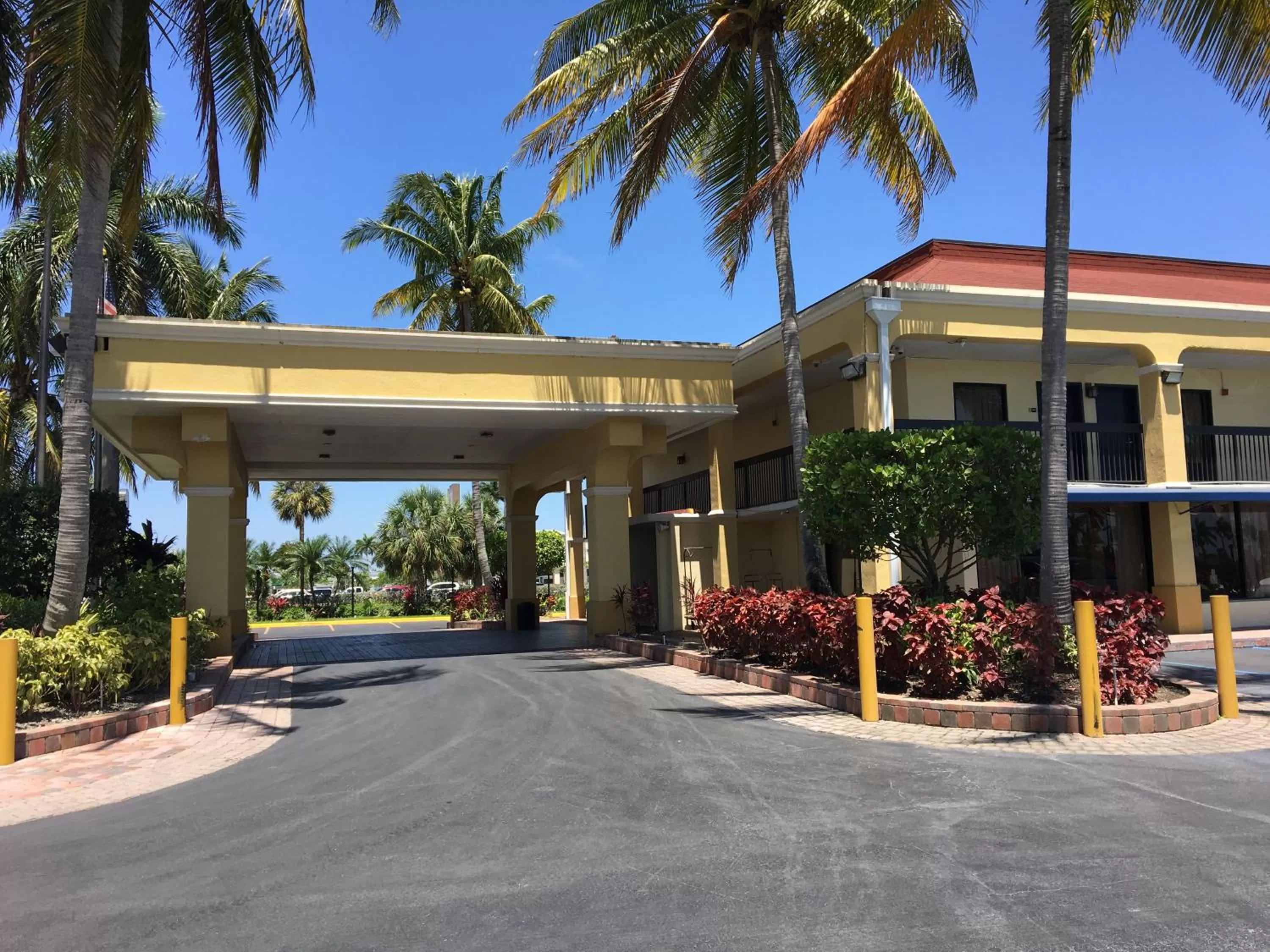 Facade/entrance in Days Inn by Wyndham Florida City