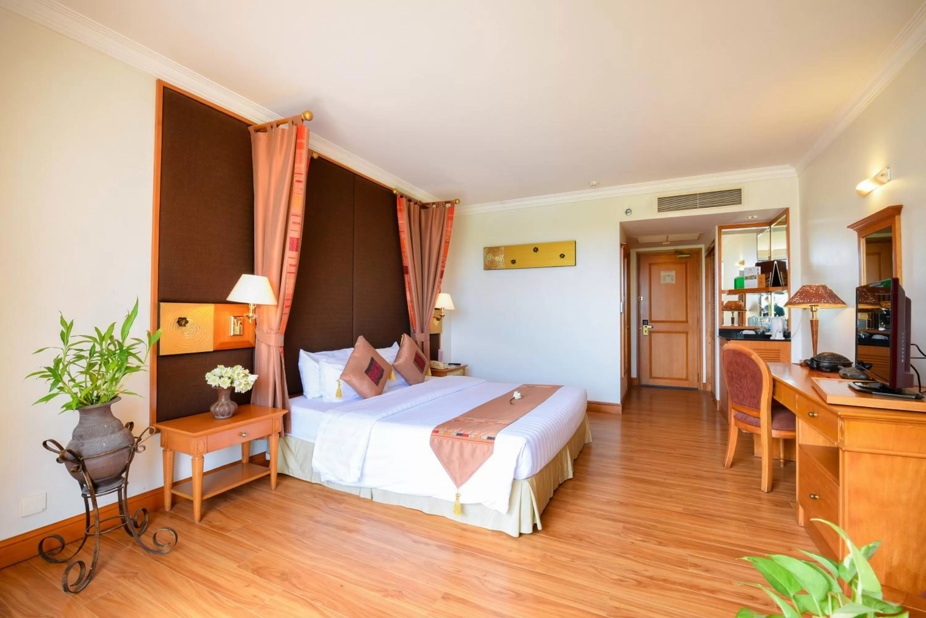 Bedroom, Bed in Angkor Century Resort & Spa