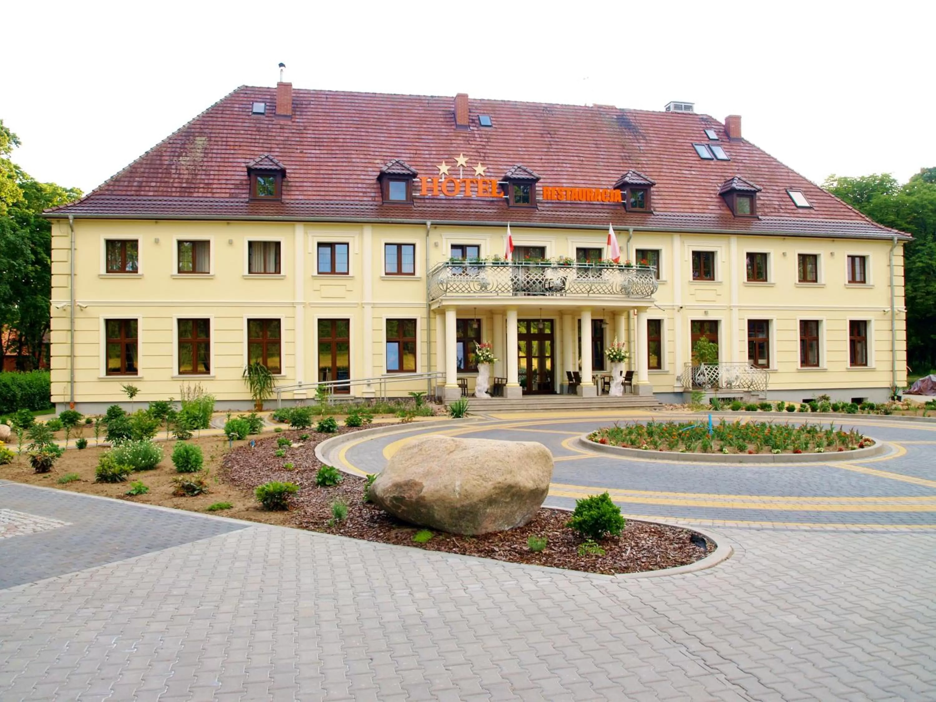Facade/entrance in Hotel Świętoborzec