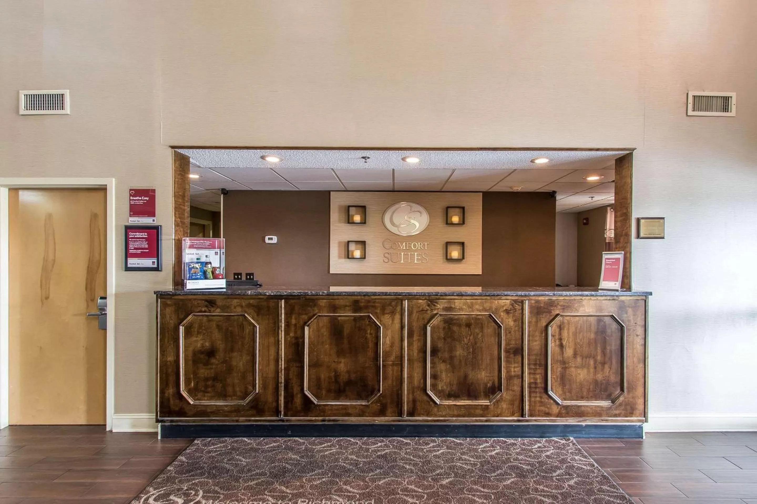 Lobby or reception in Comfort Suites Richmond